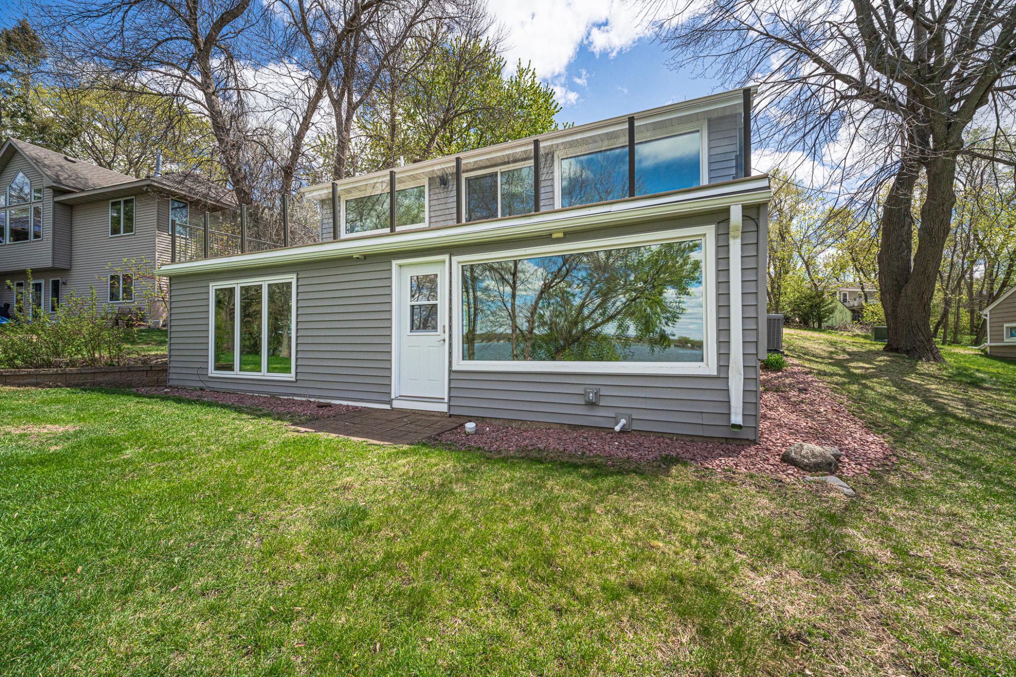 2050 Lake View Drive Property Photo 7