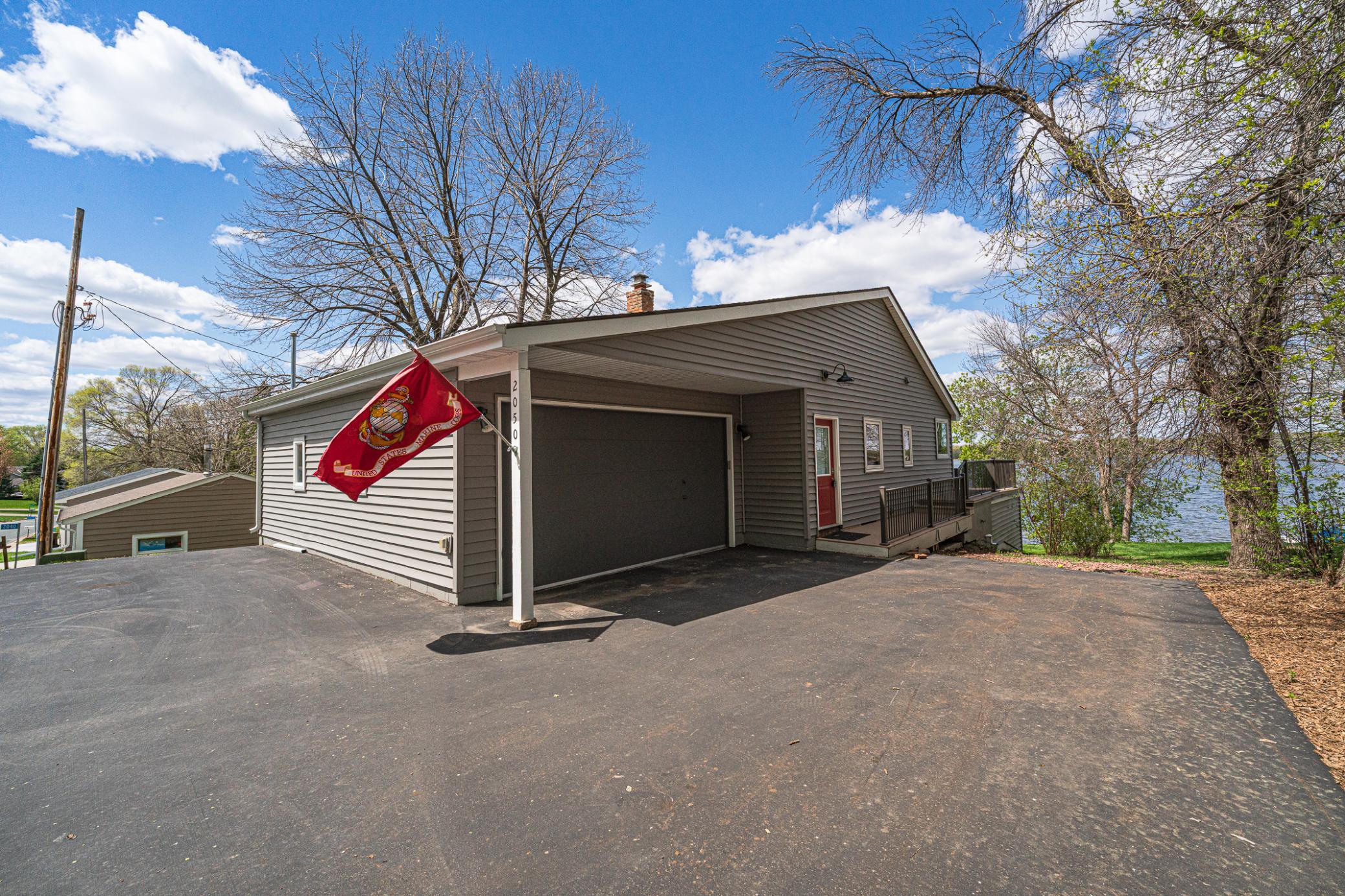 2050 Lake View Drive Property Photo 12