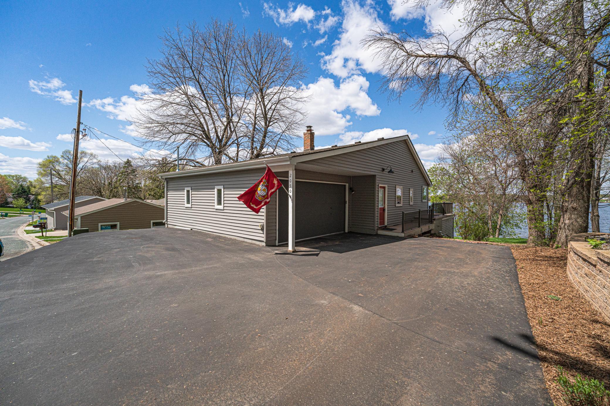 2050 Lake View Drive Property Photo 16
