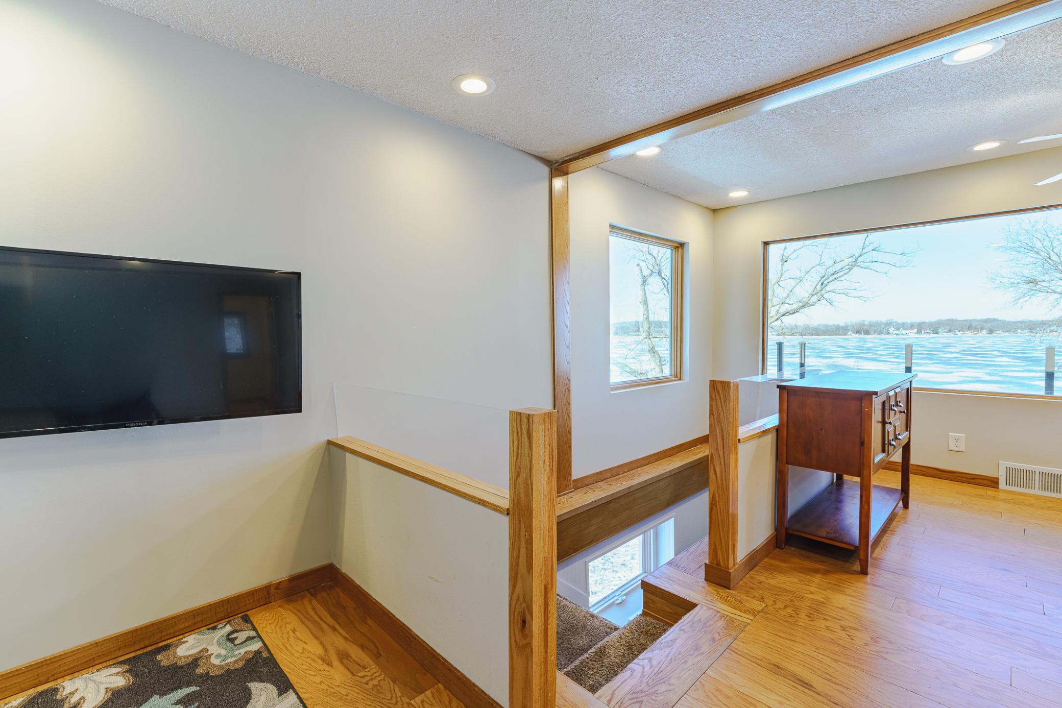 2050 Lake View Drive Property Photo 24