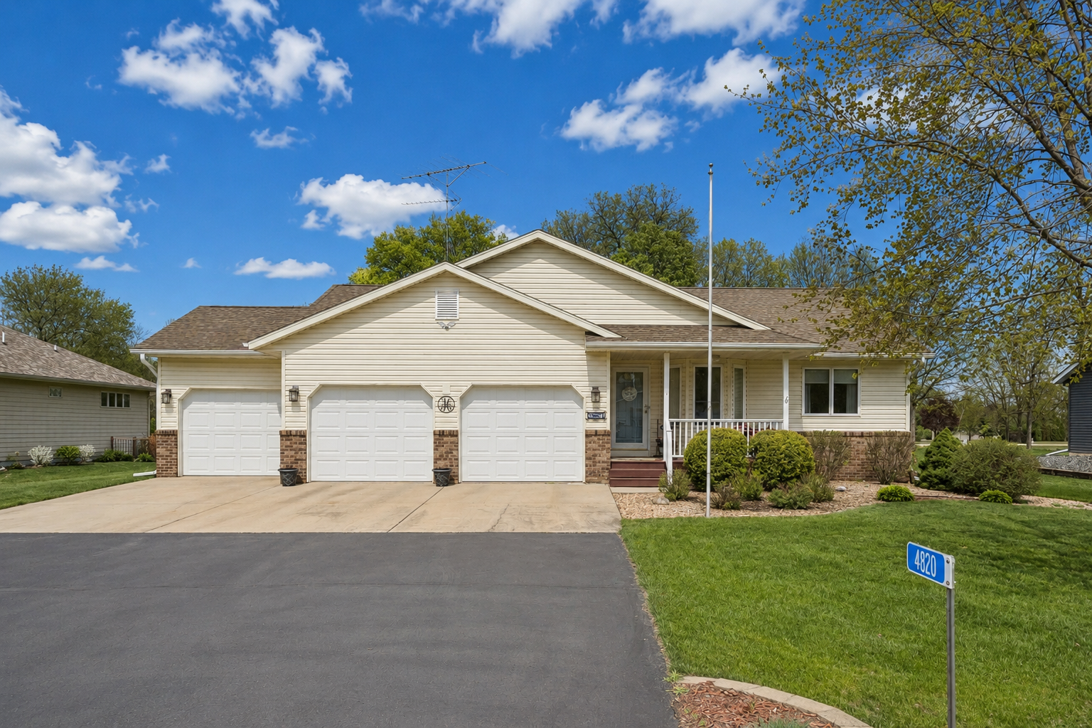 4820 Echo Court Property Photo 4