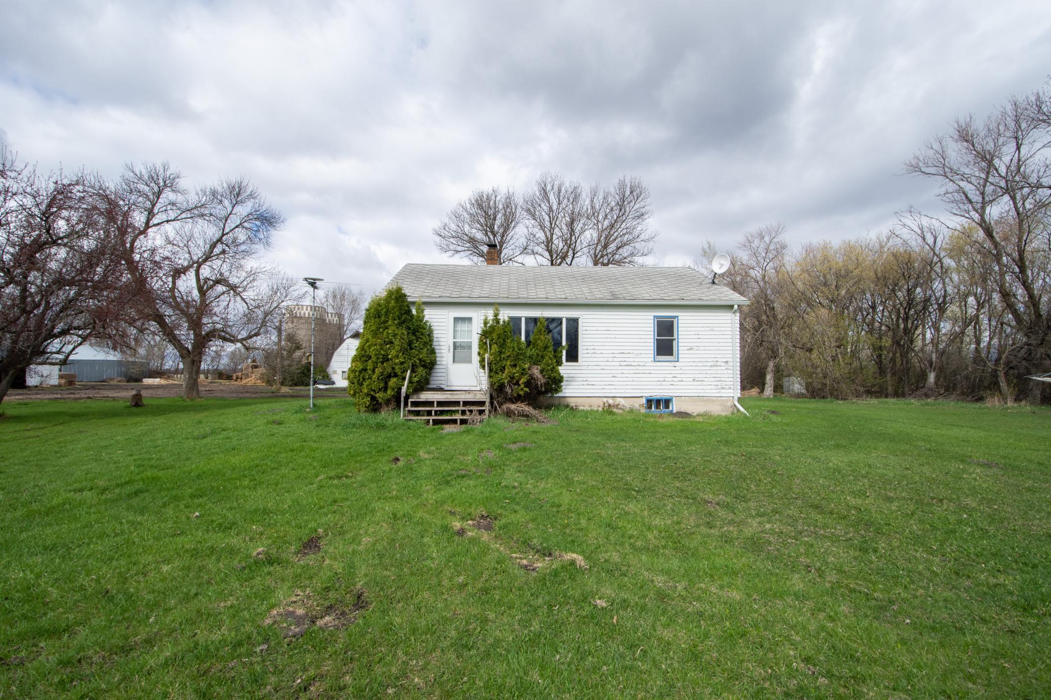1205 310th Street Property Photo 2