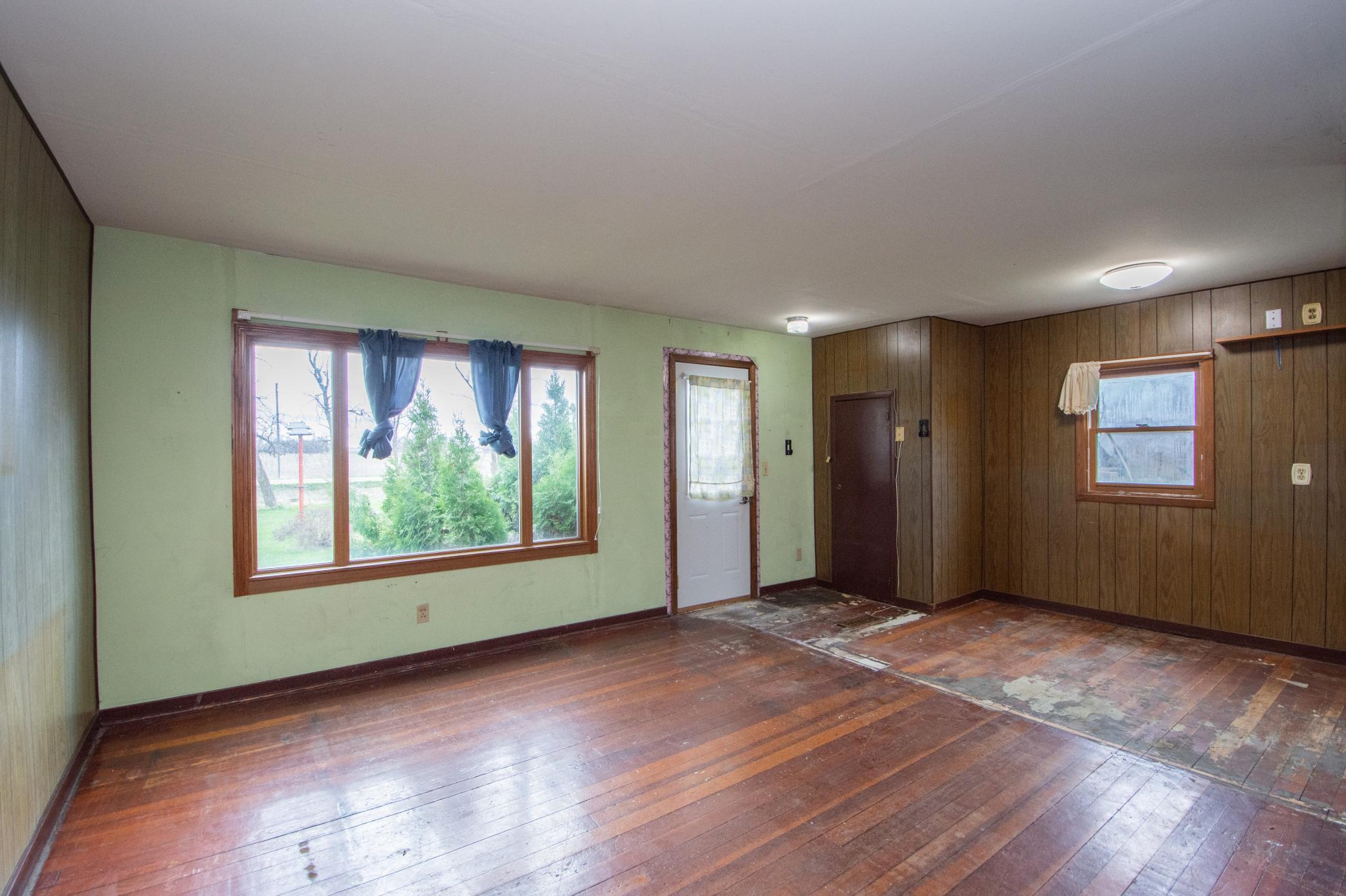 1205 310th Street Property Photo 4