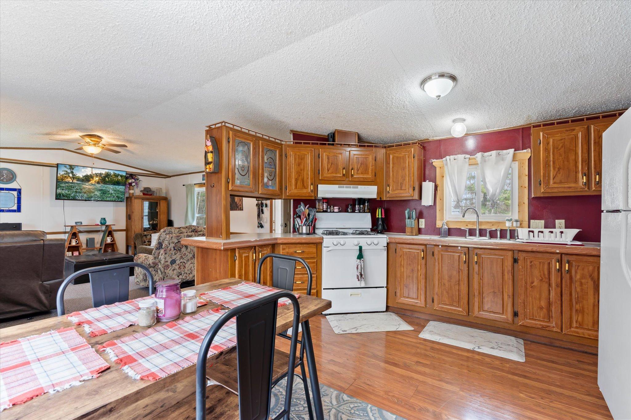 1685 Timber Lane Property Photo 3