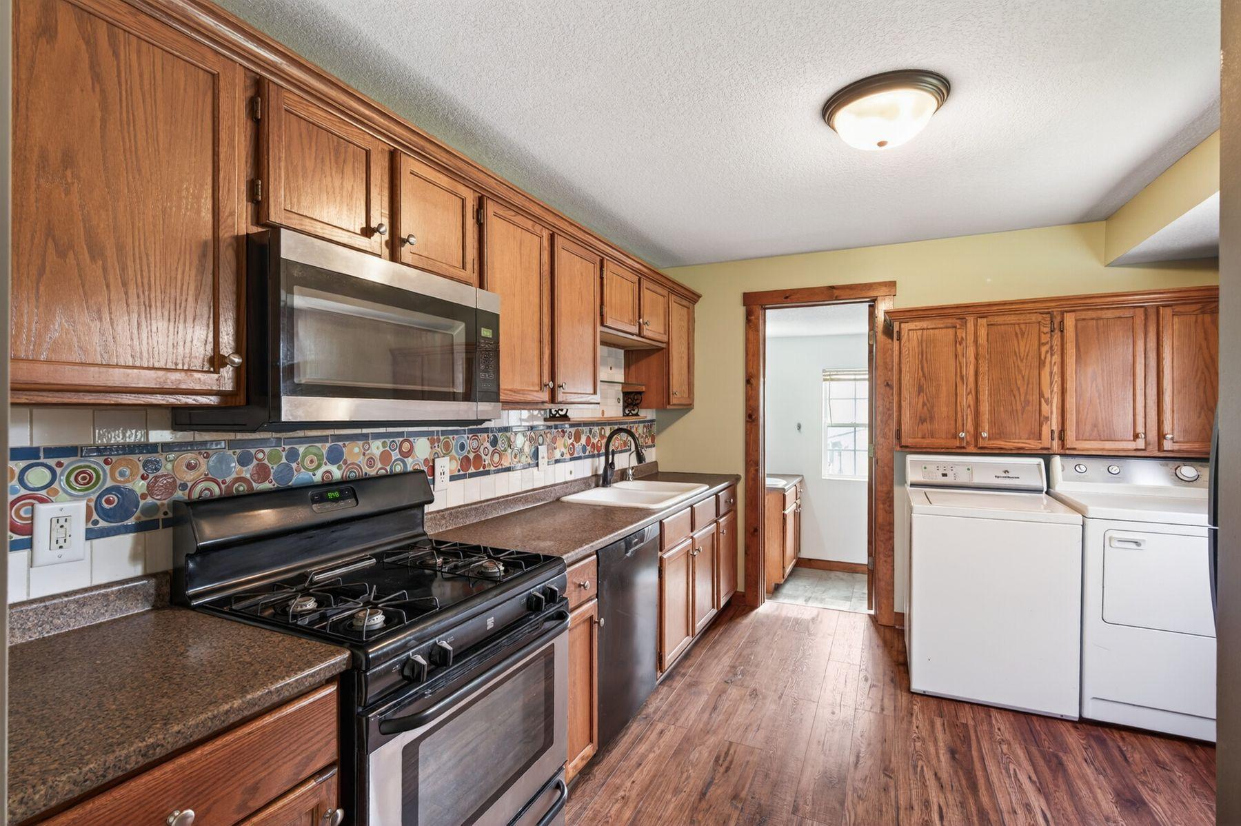 508 River Road W Property Photo 9