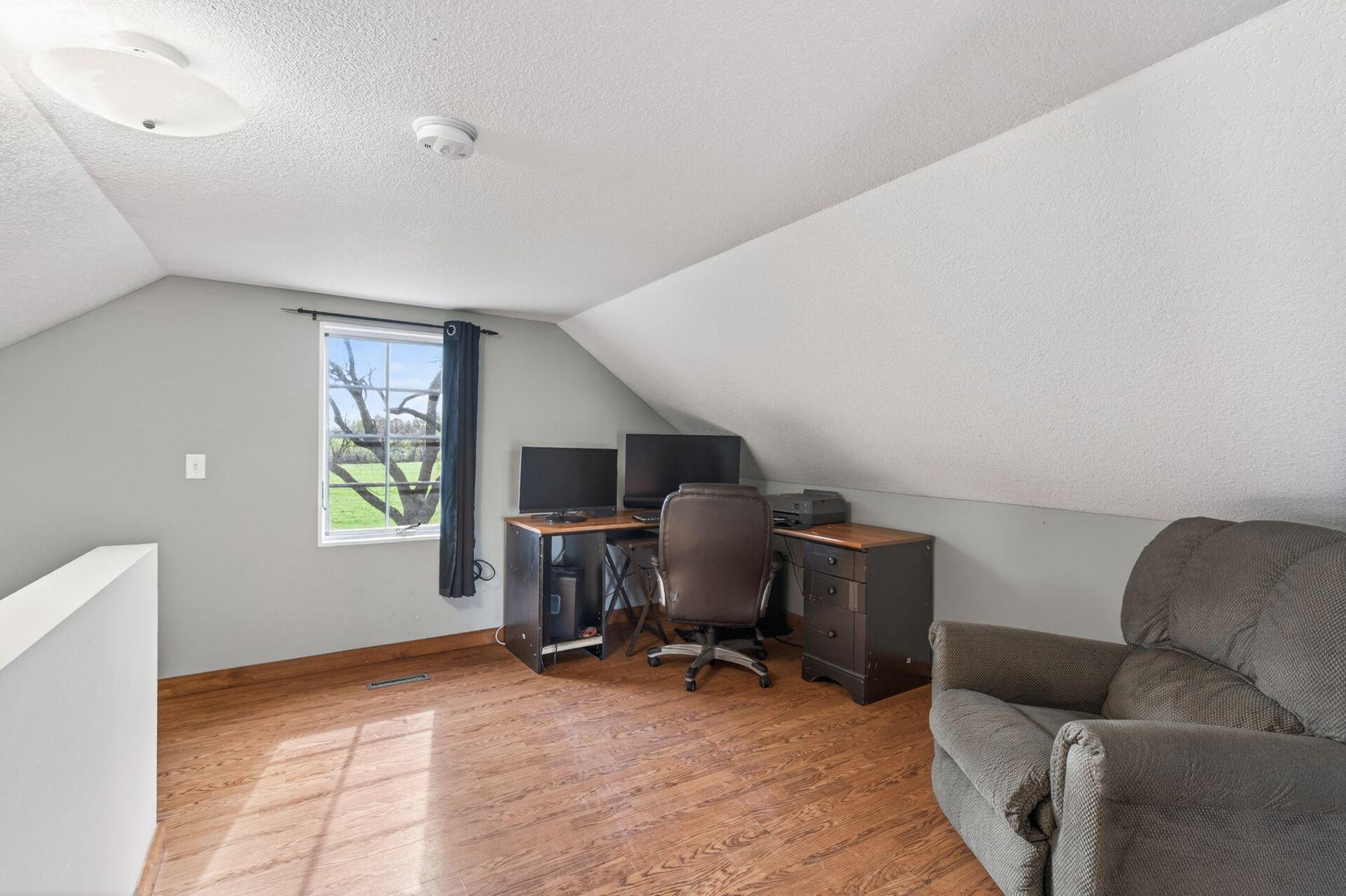 508 River Road W Property Photo 19