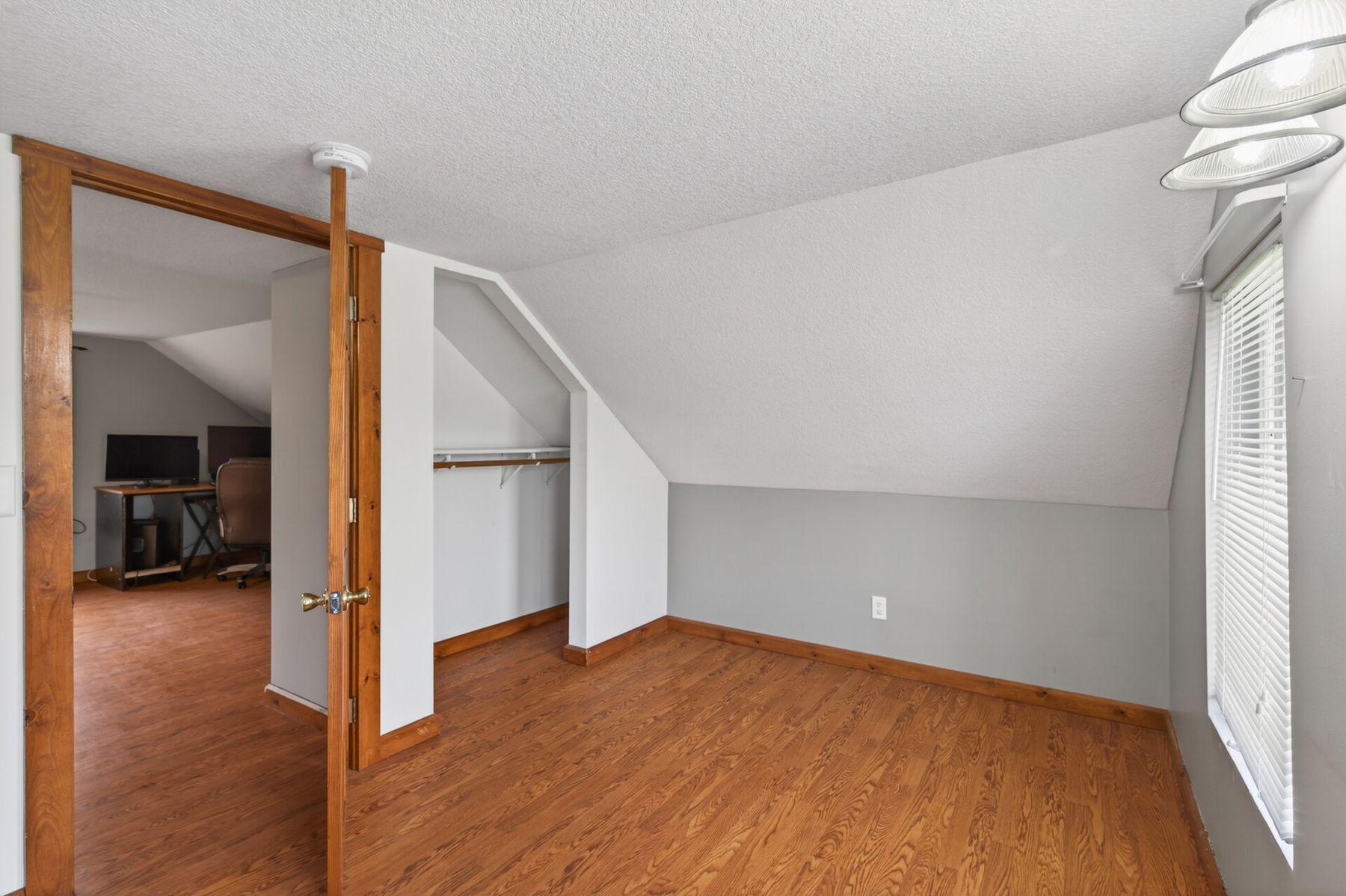 508 River Road W Property Photo 23
