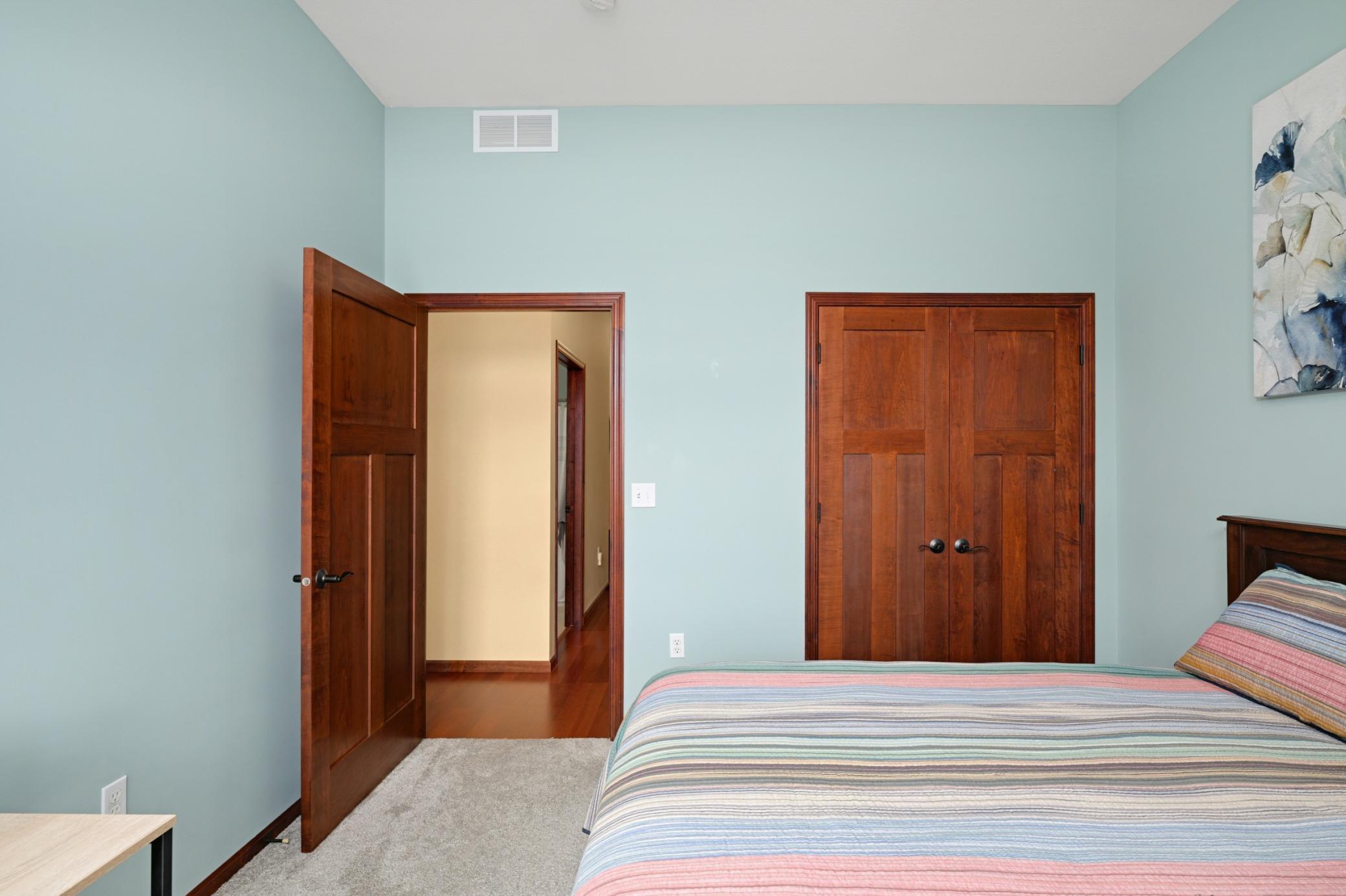 270 4th Street E 309 Property Photo 24