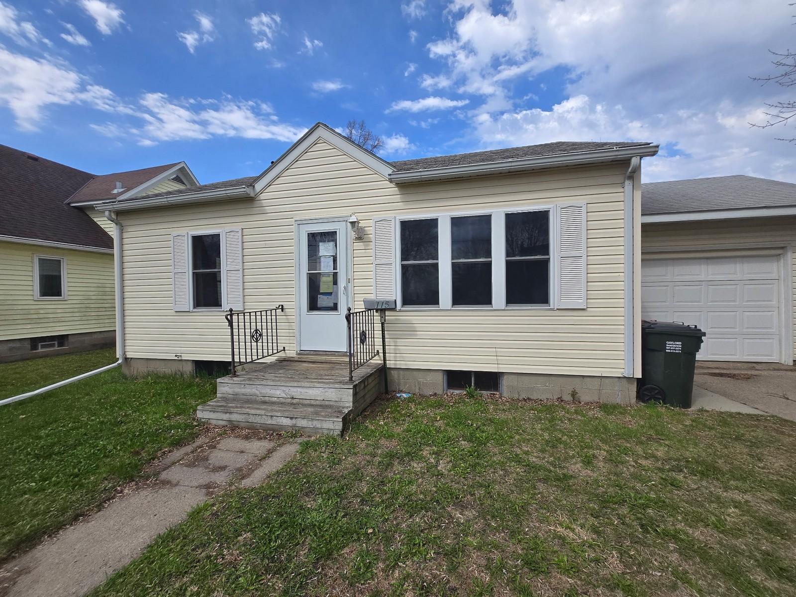 115 4th Street S Property Photo 1