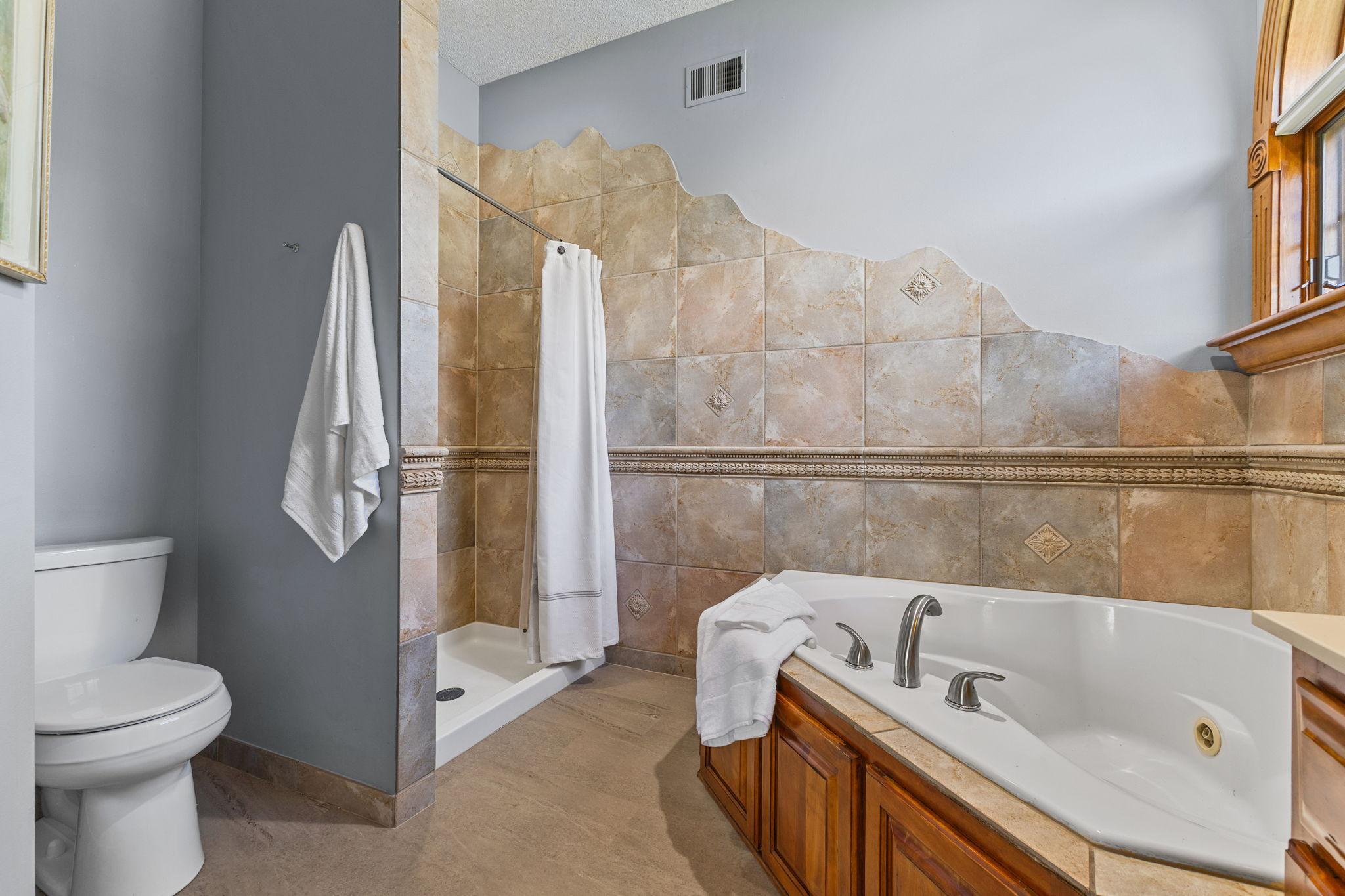 11366 Hillcrest Drive N Property Photo 26