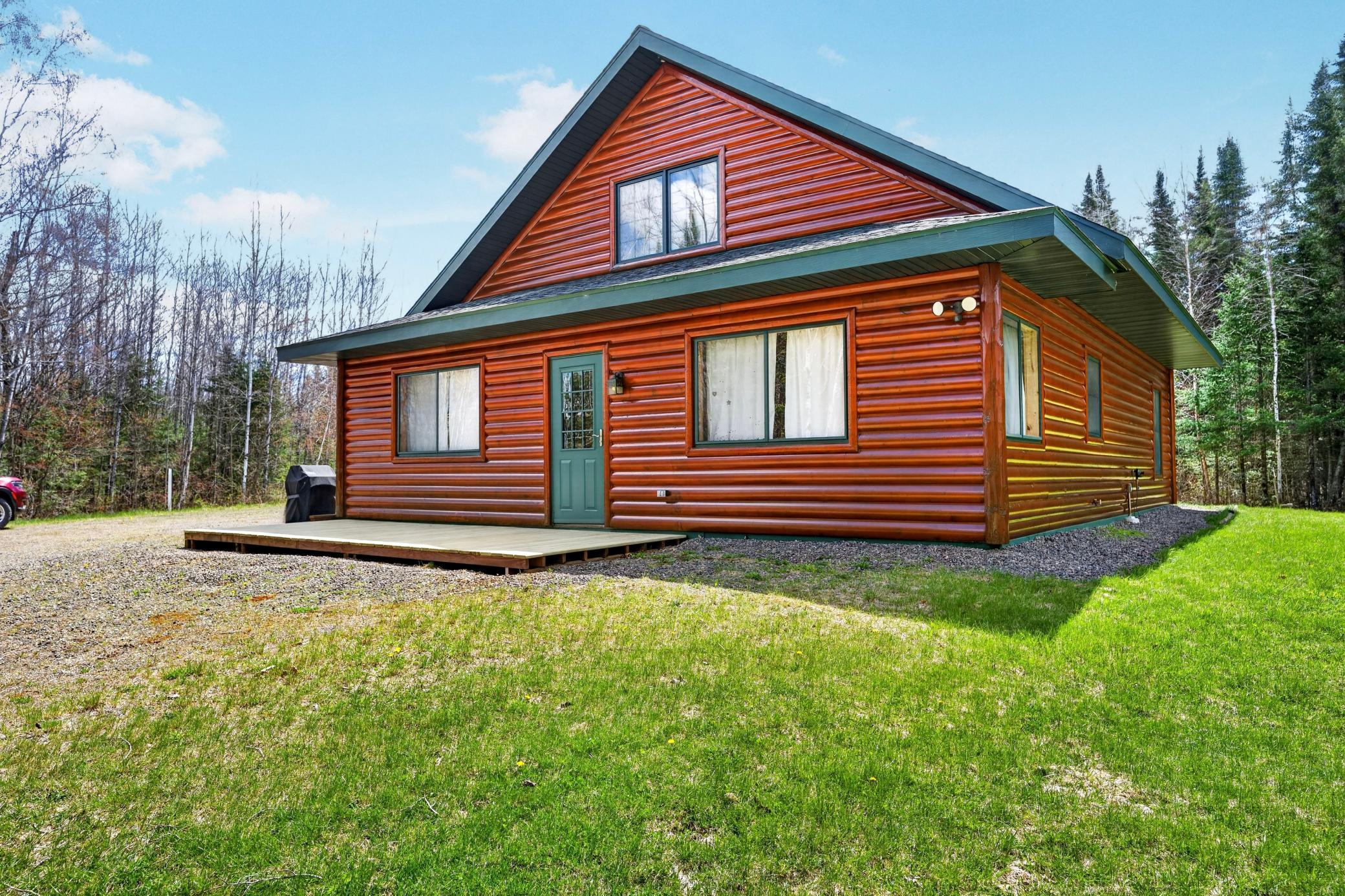 8225 N Blaisdell Lake Road Property Photo 1