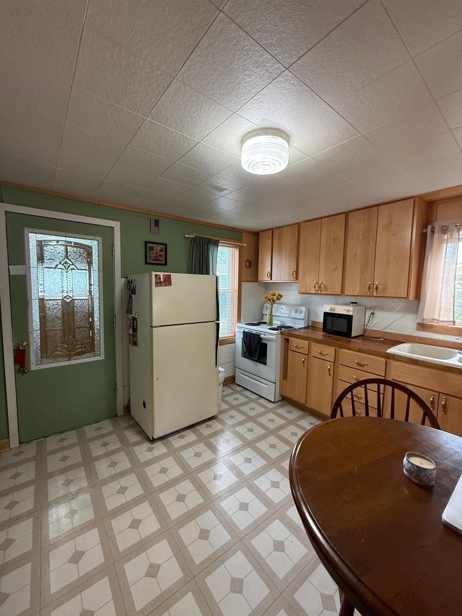715 25th Avenue N Property Photo 5