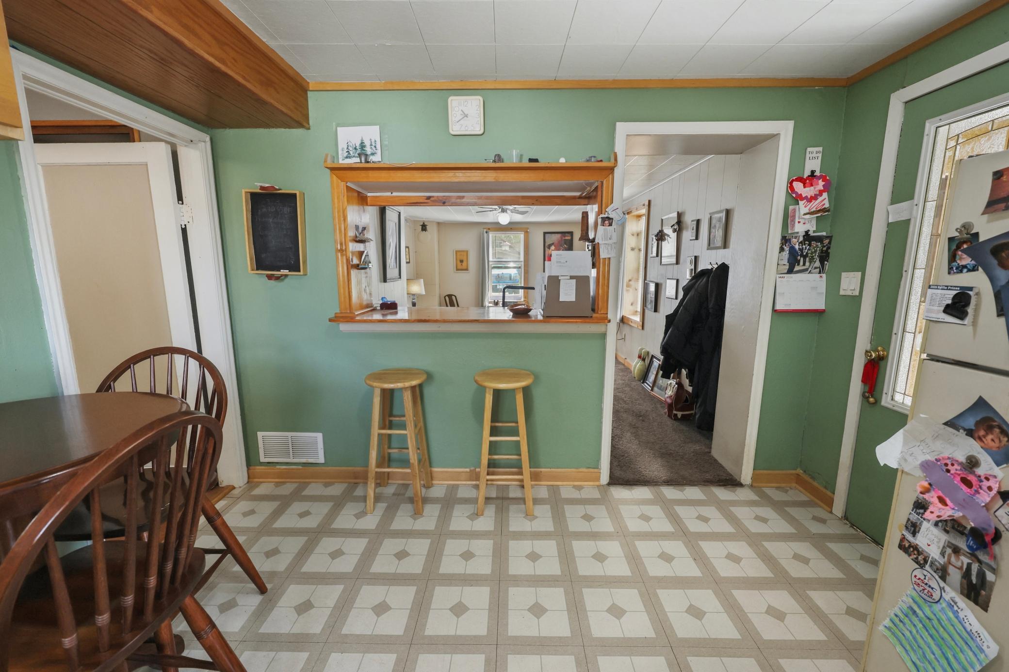 715 25th Avenue N Property Photo 8