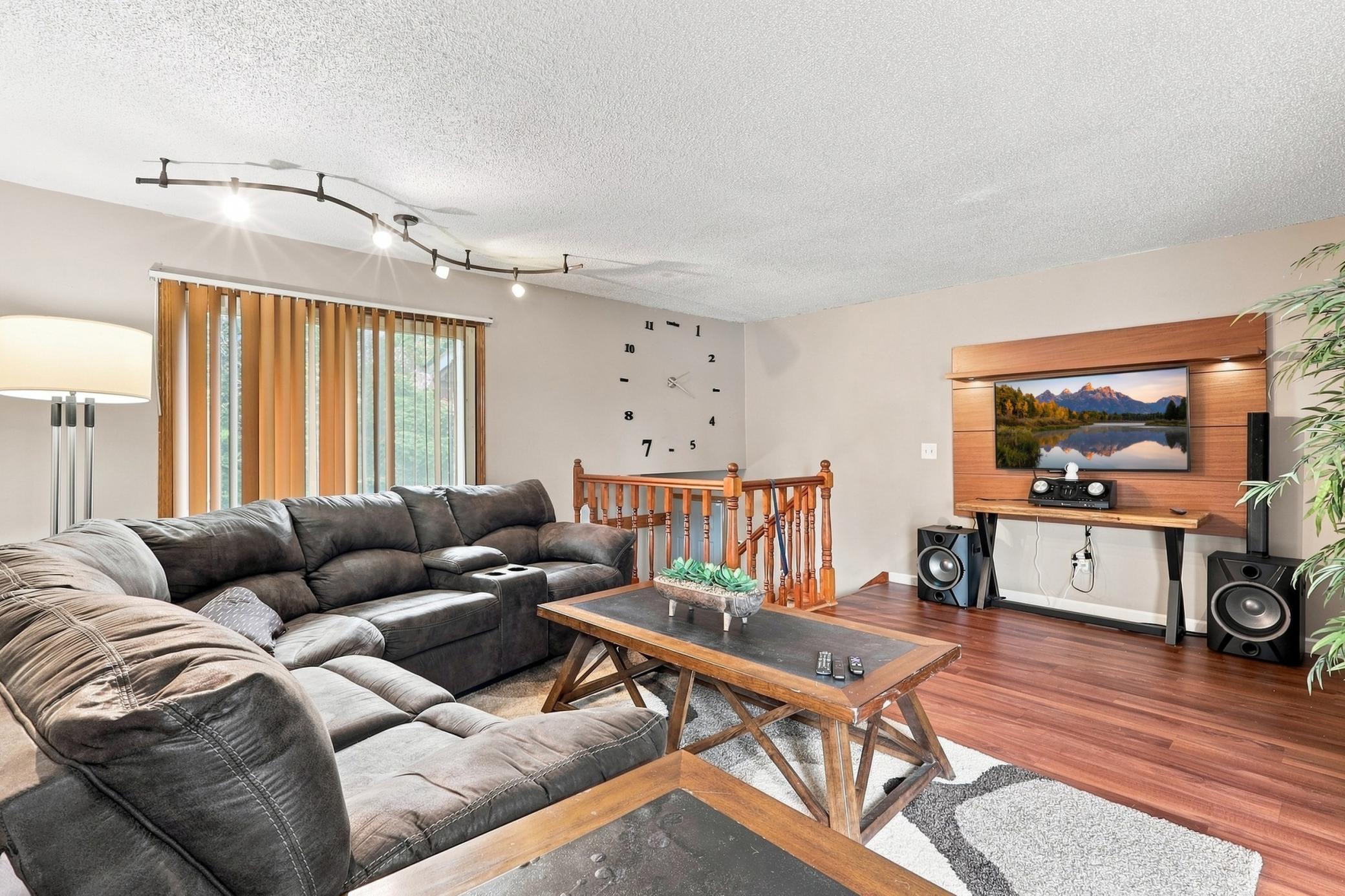 4408 83rd Circle N Property Photo 4