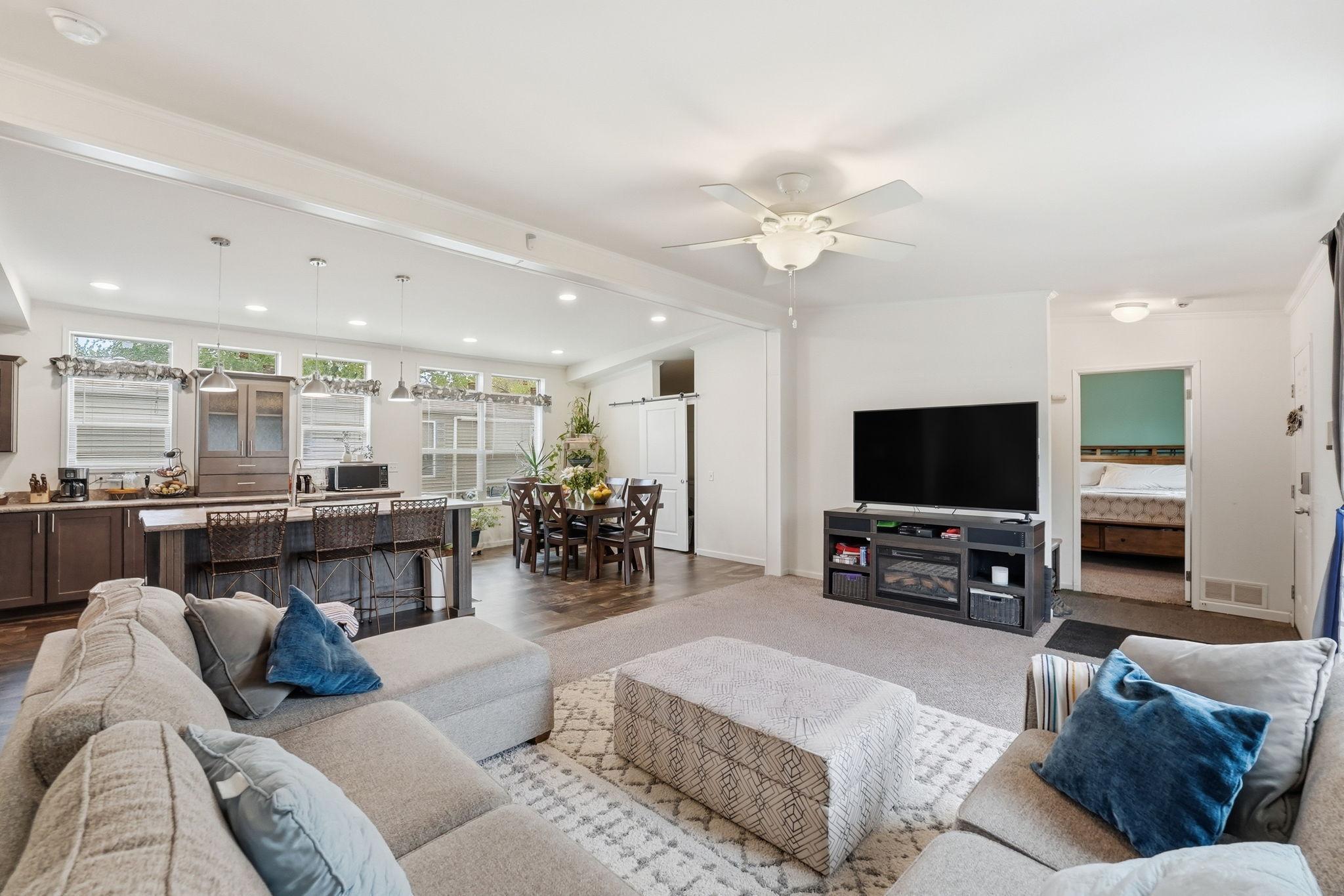 10488 Pierce Street Ne Property Photo 14