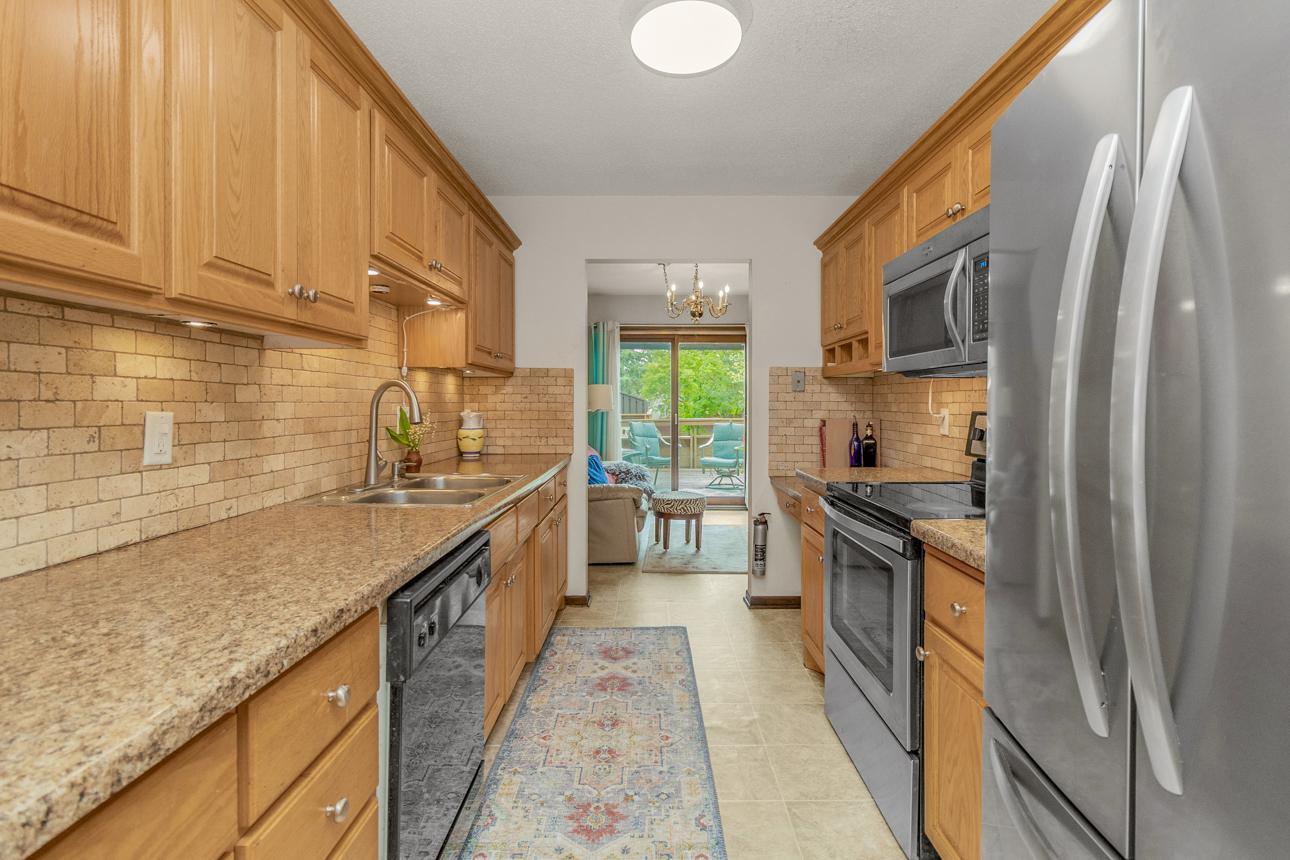 1217 Brighton Square Property Photo 1