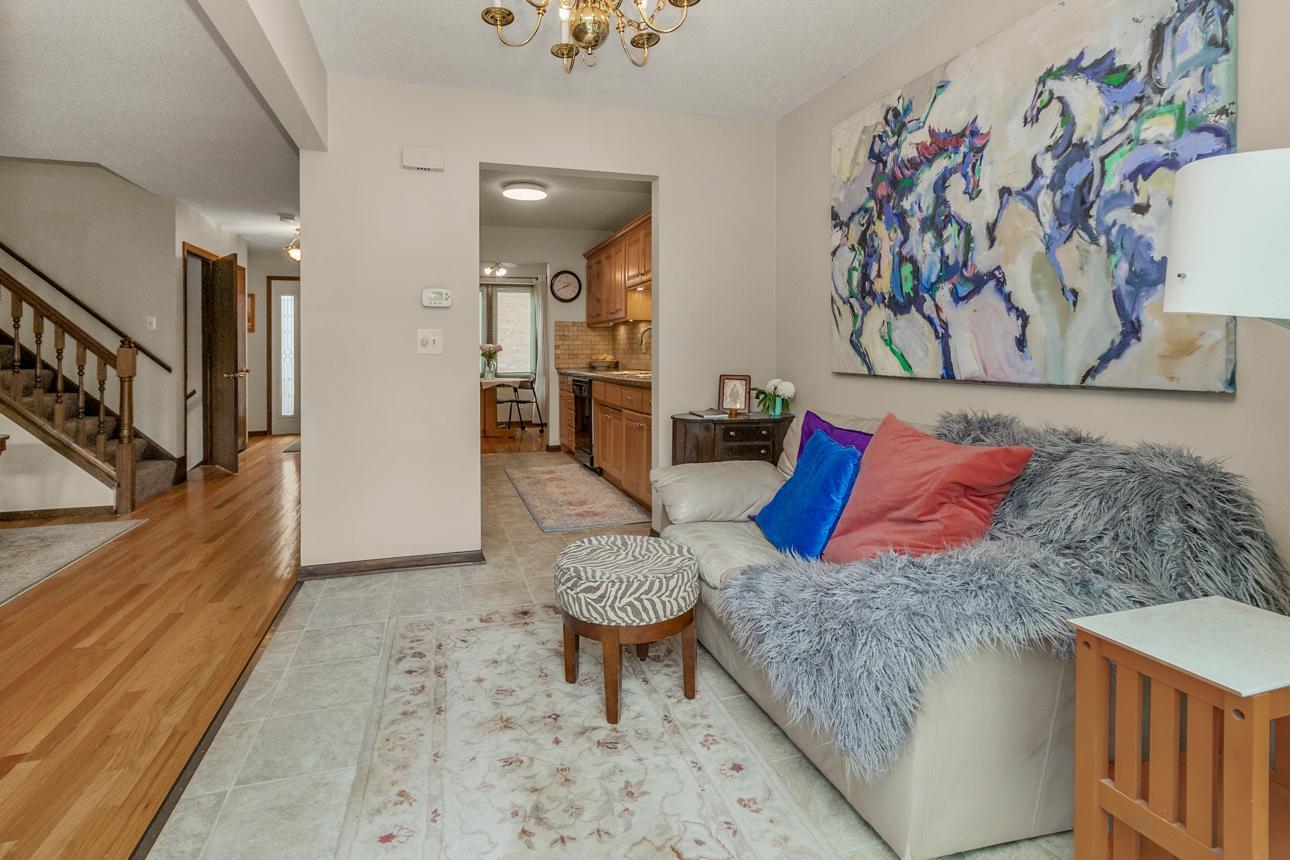 1217 Brighton Square Property Photo 8