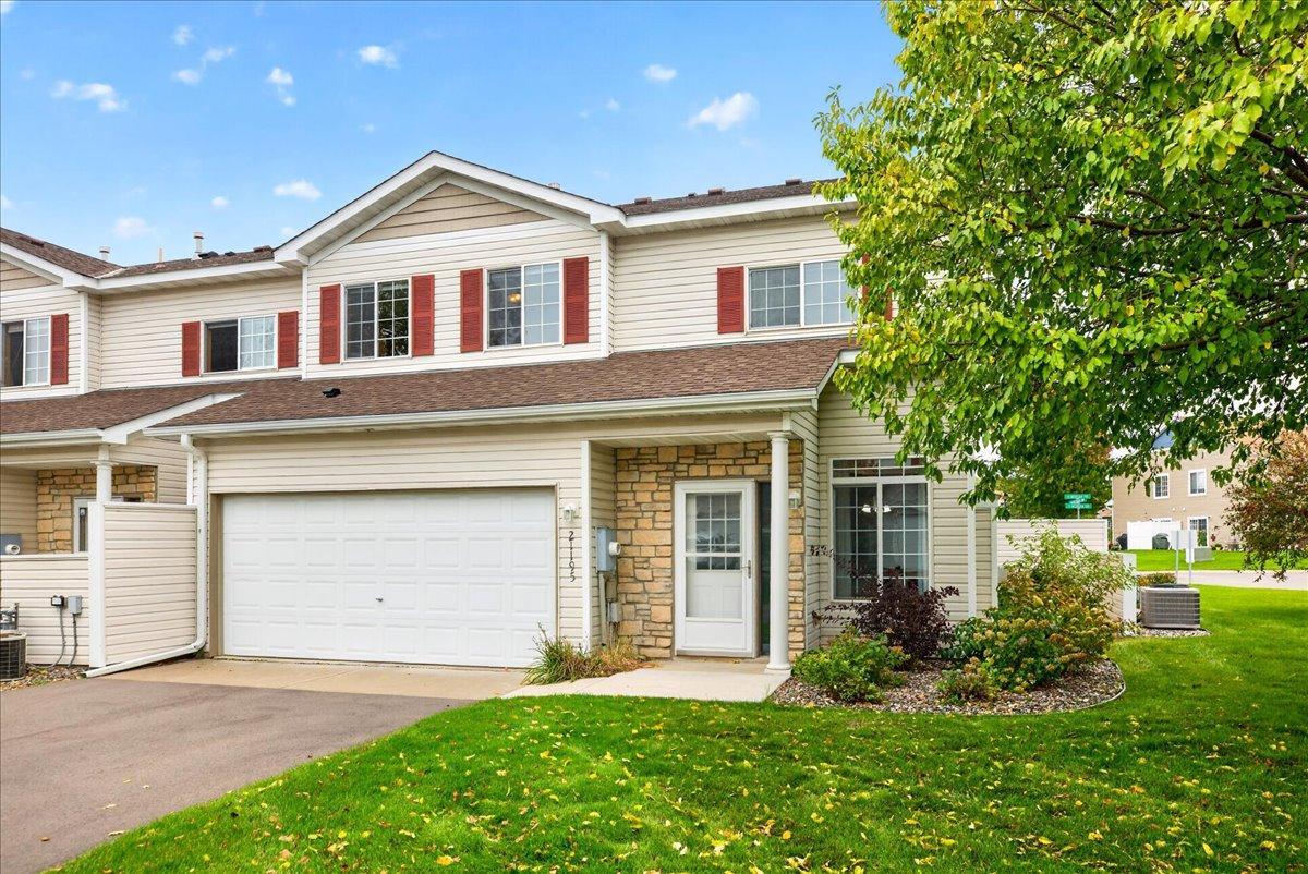 21195 N Clydesdale Curve Property Photo 1
