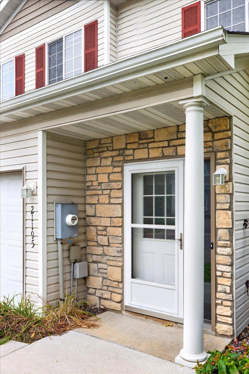 21195 N Clydesdale Curve Property Photo 2