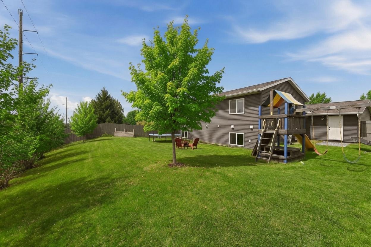 635 Strafford Drive Property Photo 14