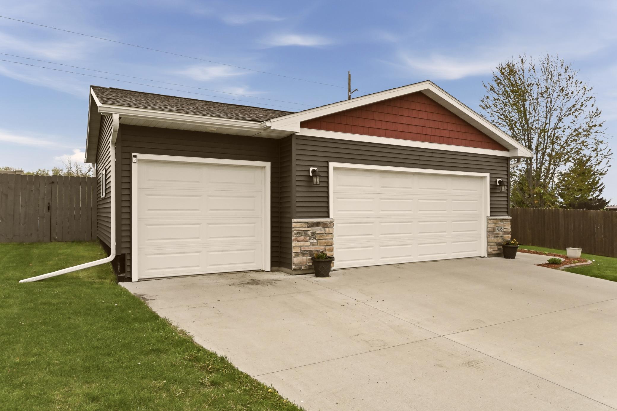635 Strafford Drive Property Photo 19