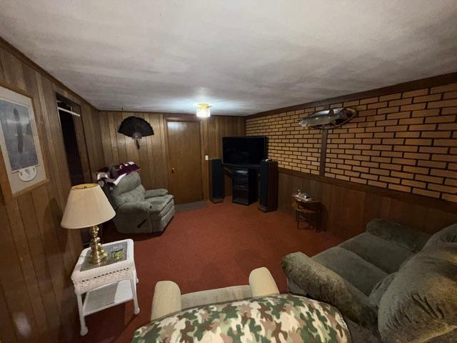 608 S Donnelly Avenue Property Photo 19