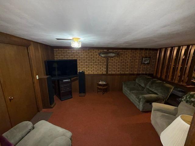 608 S Donnelly Avenue Property Photo 22