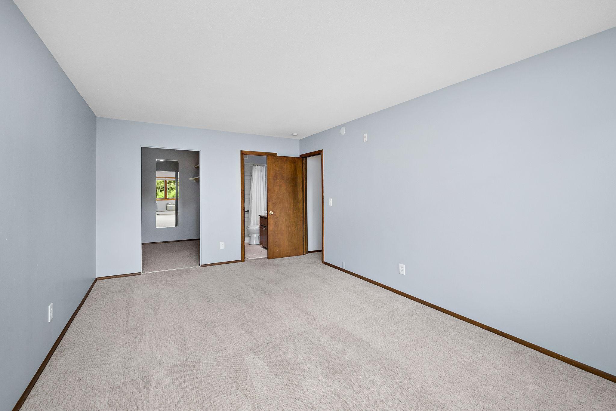 4380 Brookside Court 205 Property Photo 17