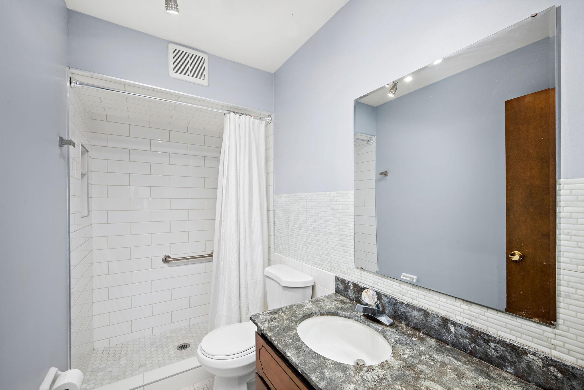 4380 Brookside Court 205 Property Photo 19