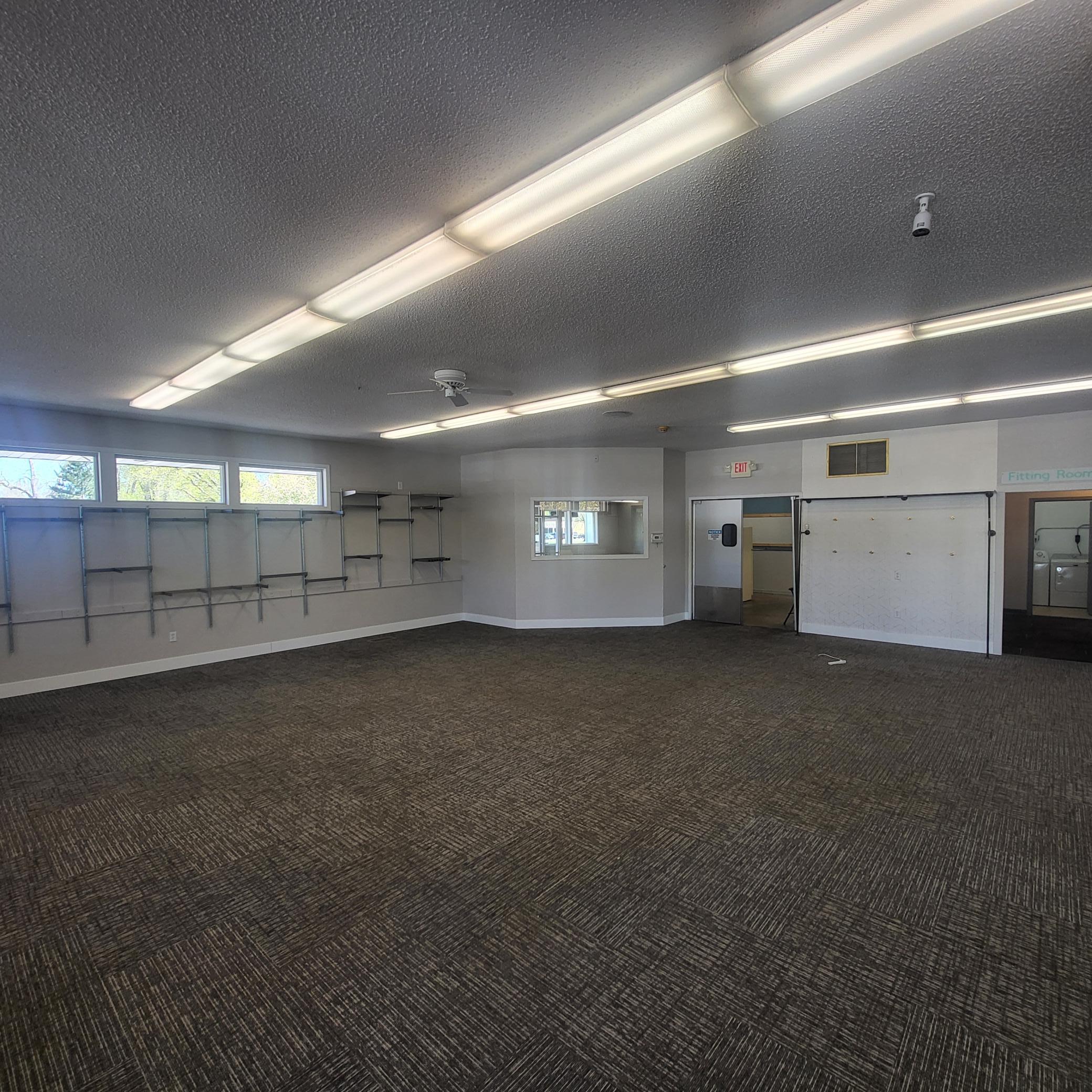602 S Rum River Drive Property Photo 6