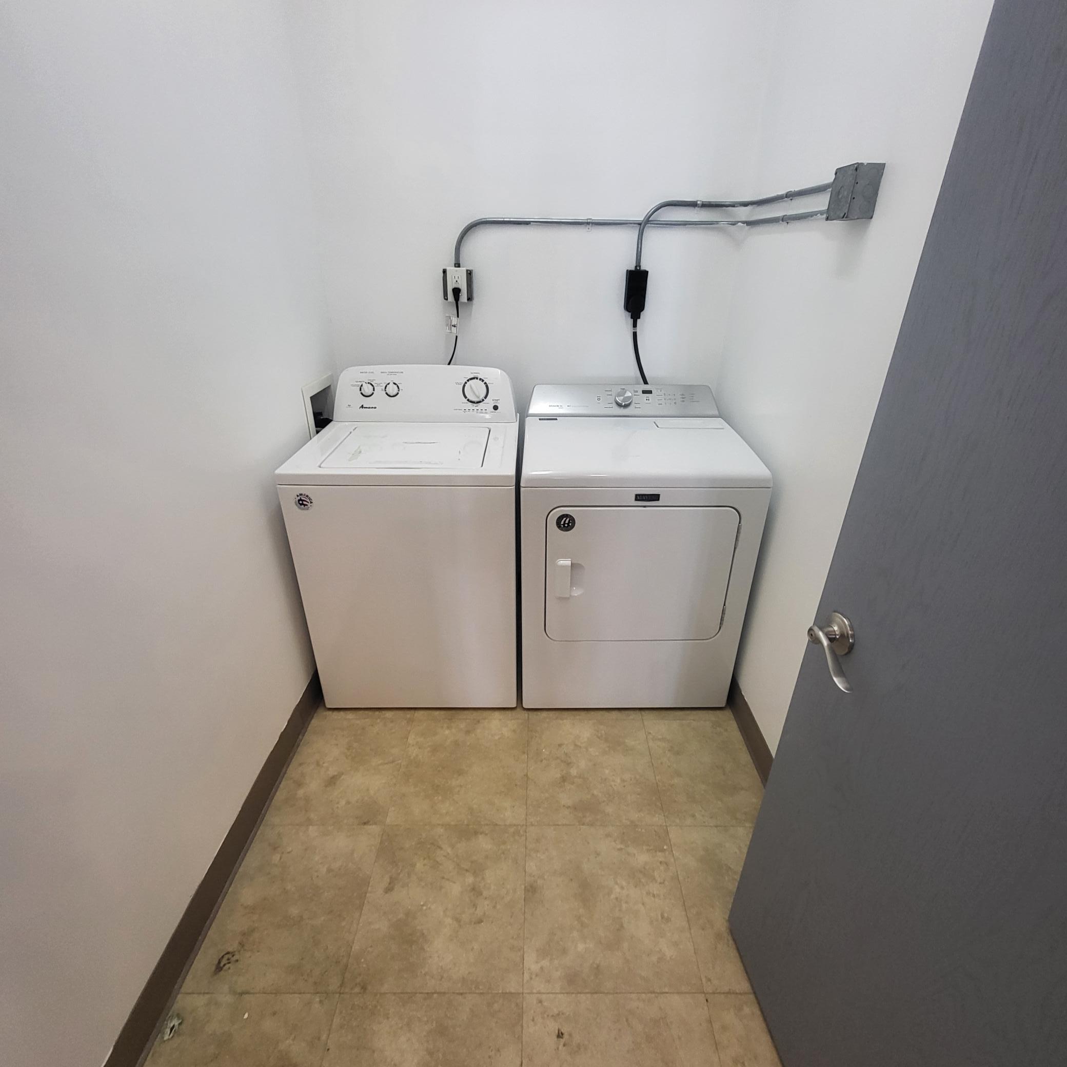 602 S Rum River Drive Property Photo 10