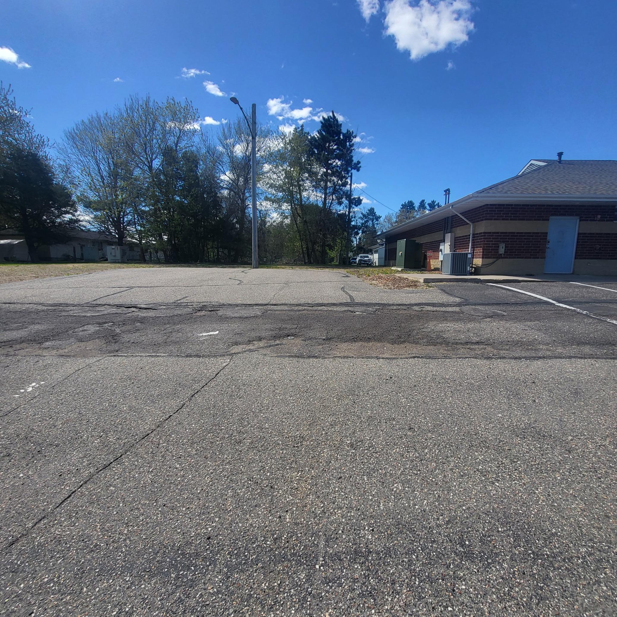 602 S Rum River Drive Property Photo 39