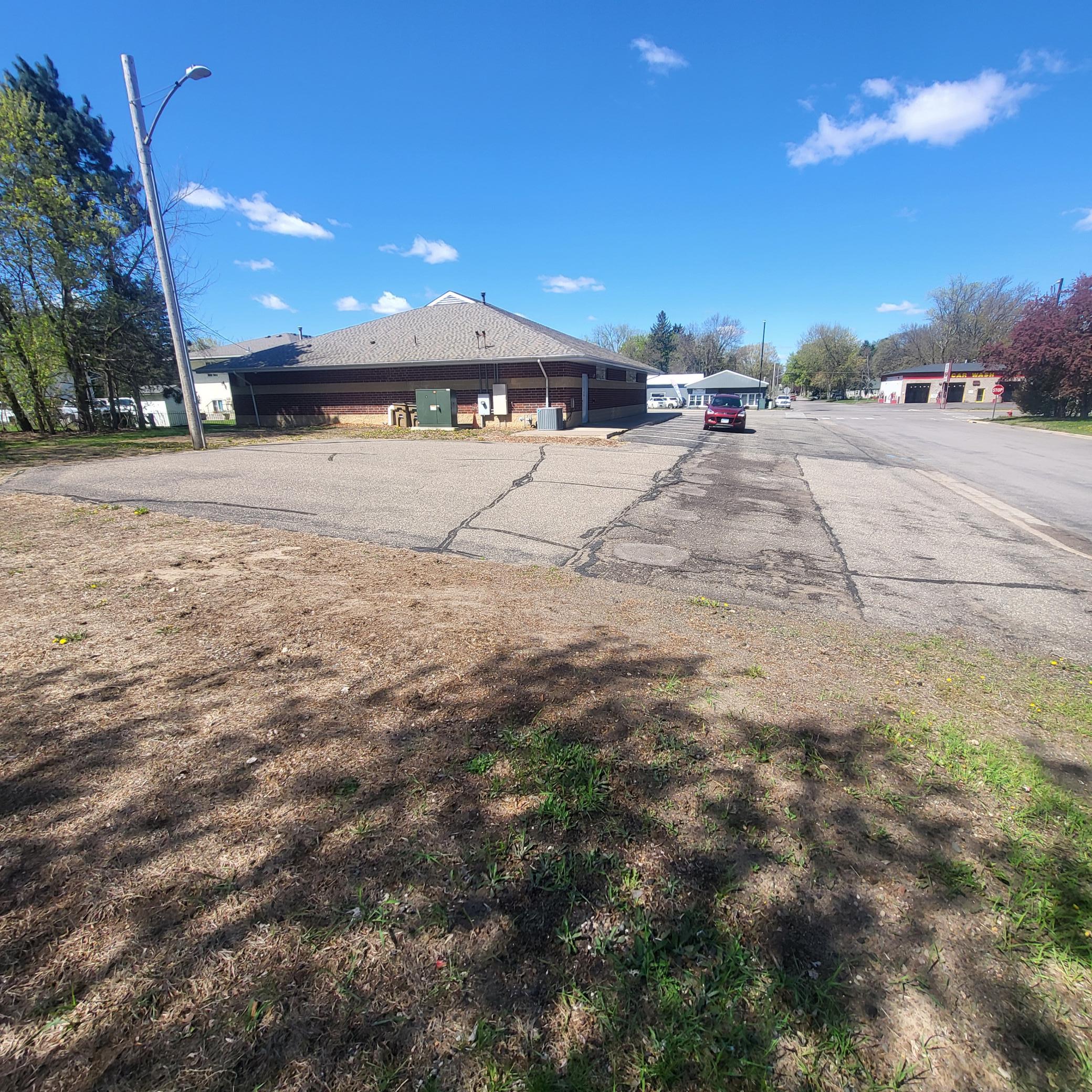 602 S Rum River Drive Property Photo 40