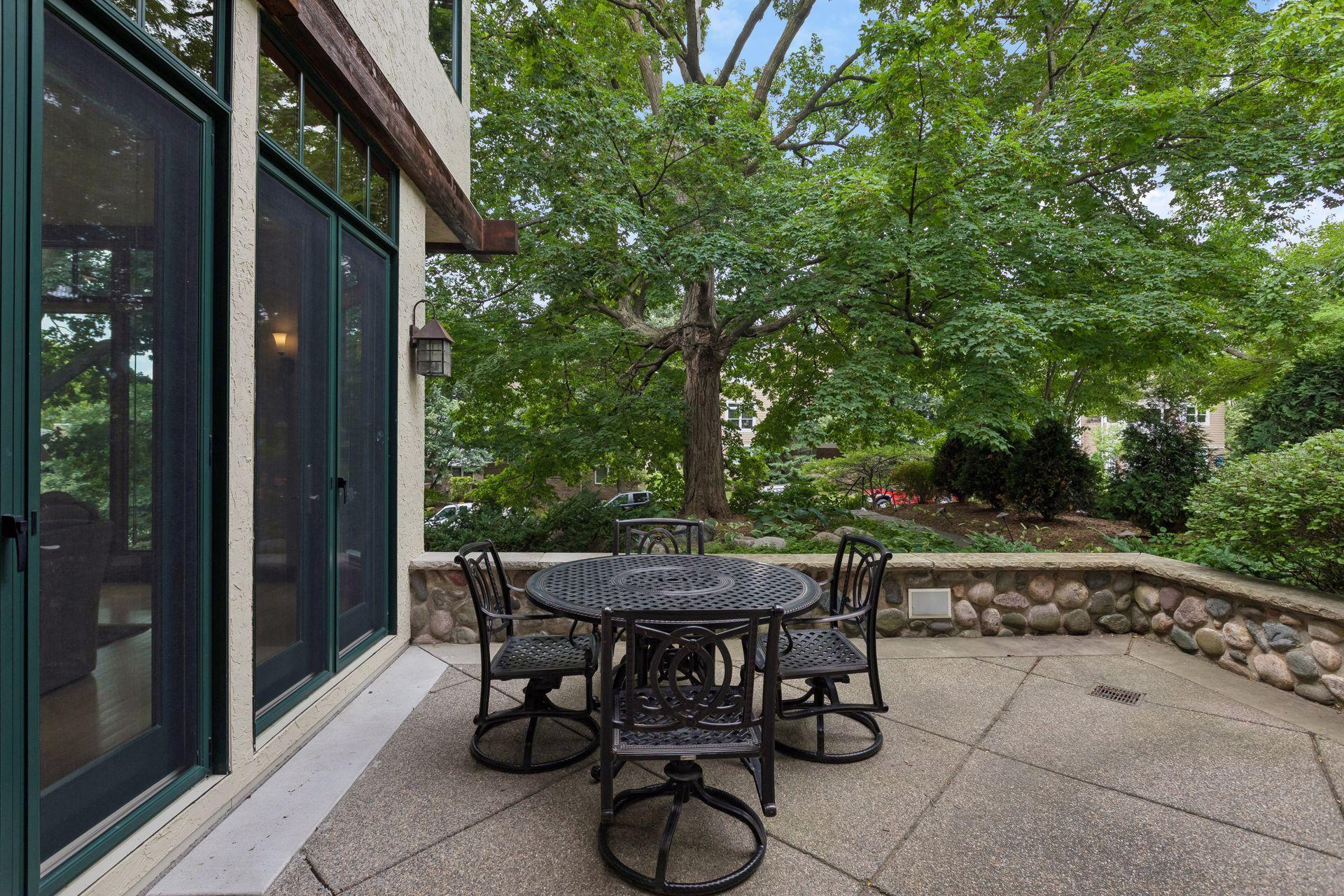 721 Rice Street E Property Photo 48