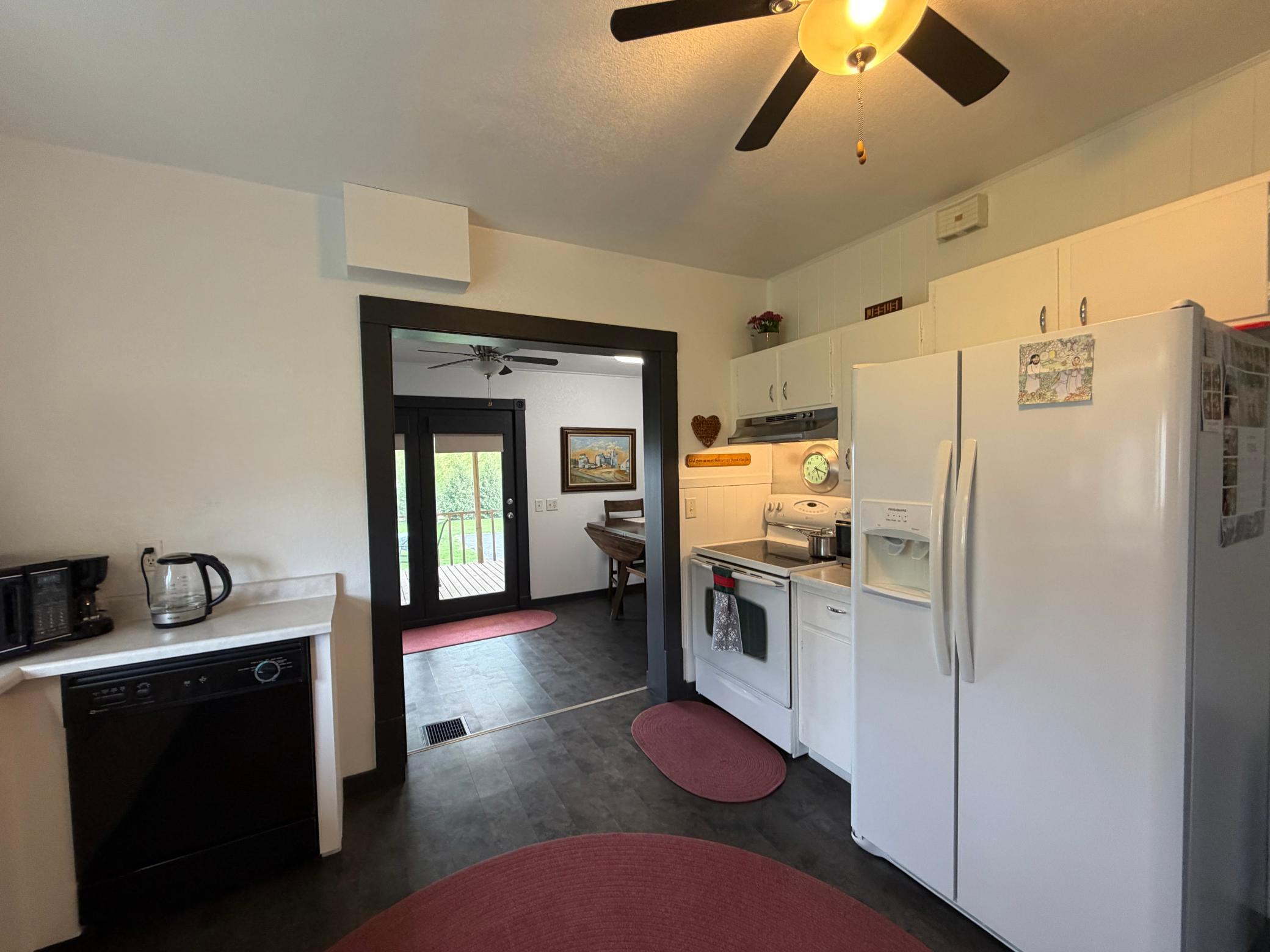 312 W Luverne Street Property Photo 6