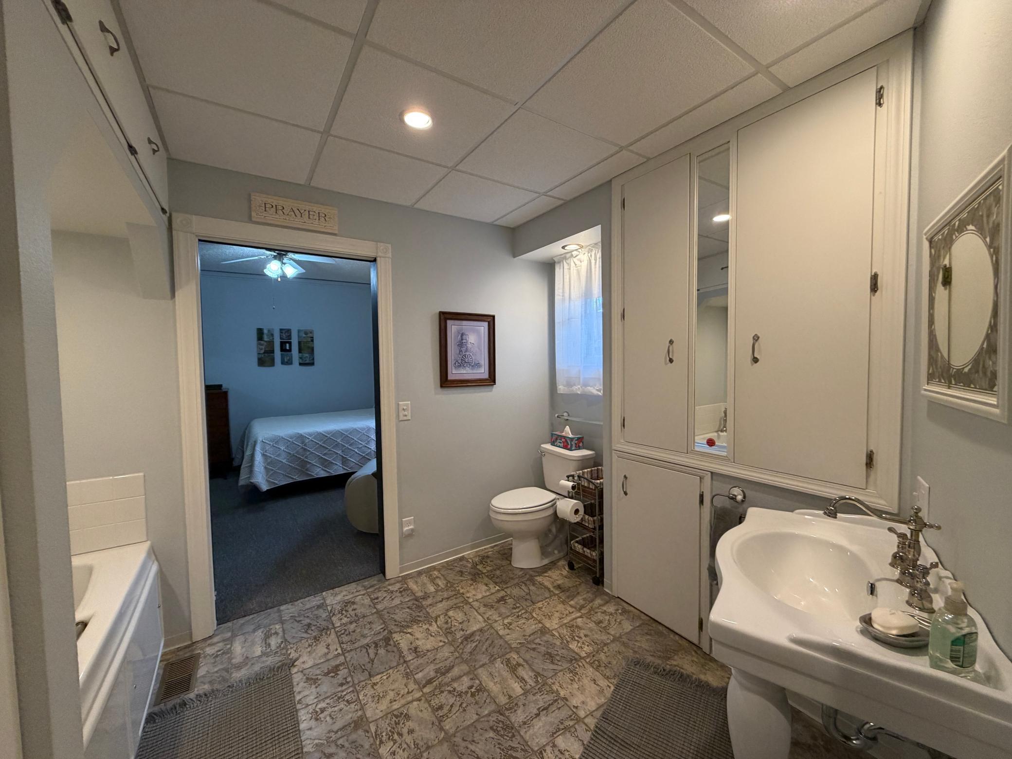 312 W Luverne Street Property Photo 14