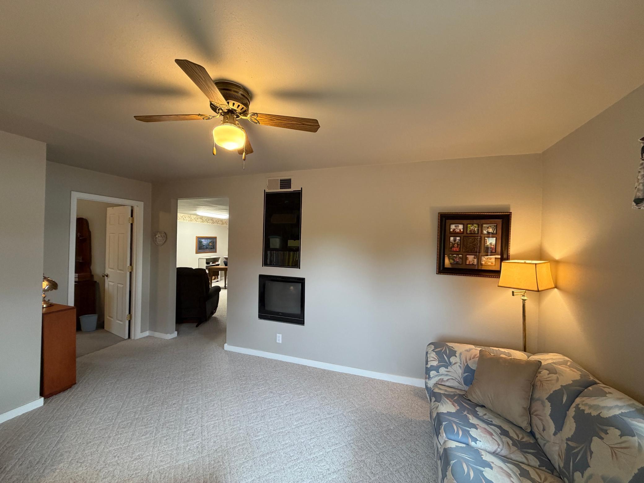 312 W Luverne Street Property Photo 47