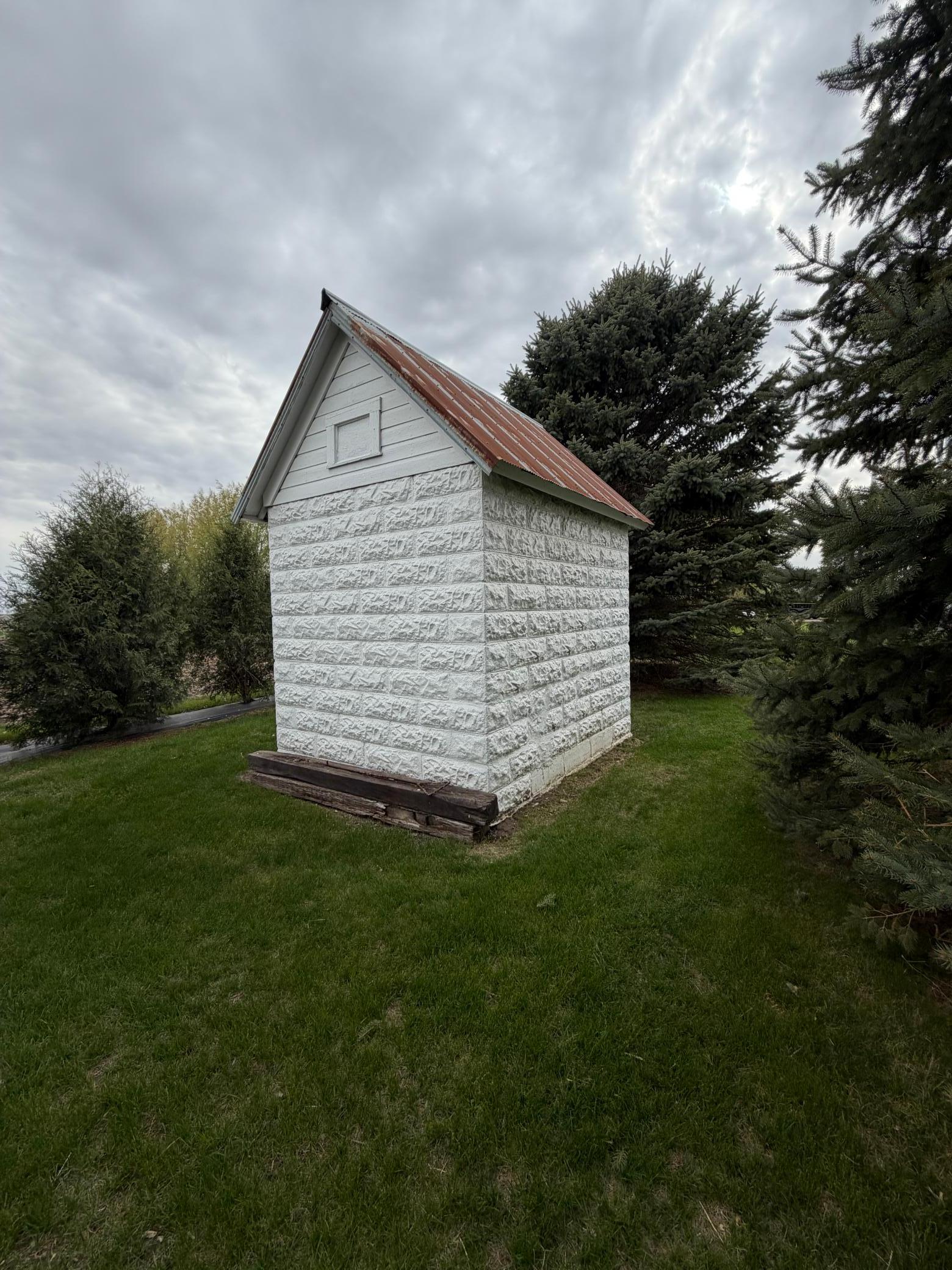 312 W Luverne Street Property Photo 63