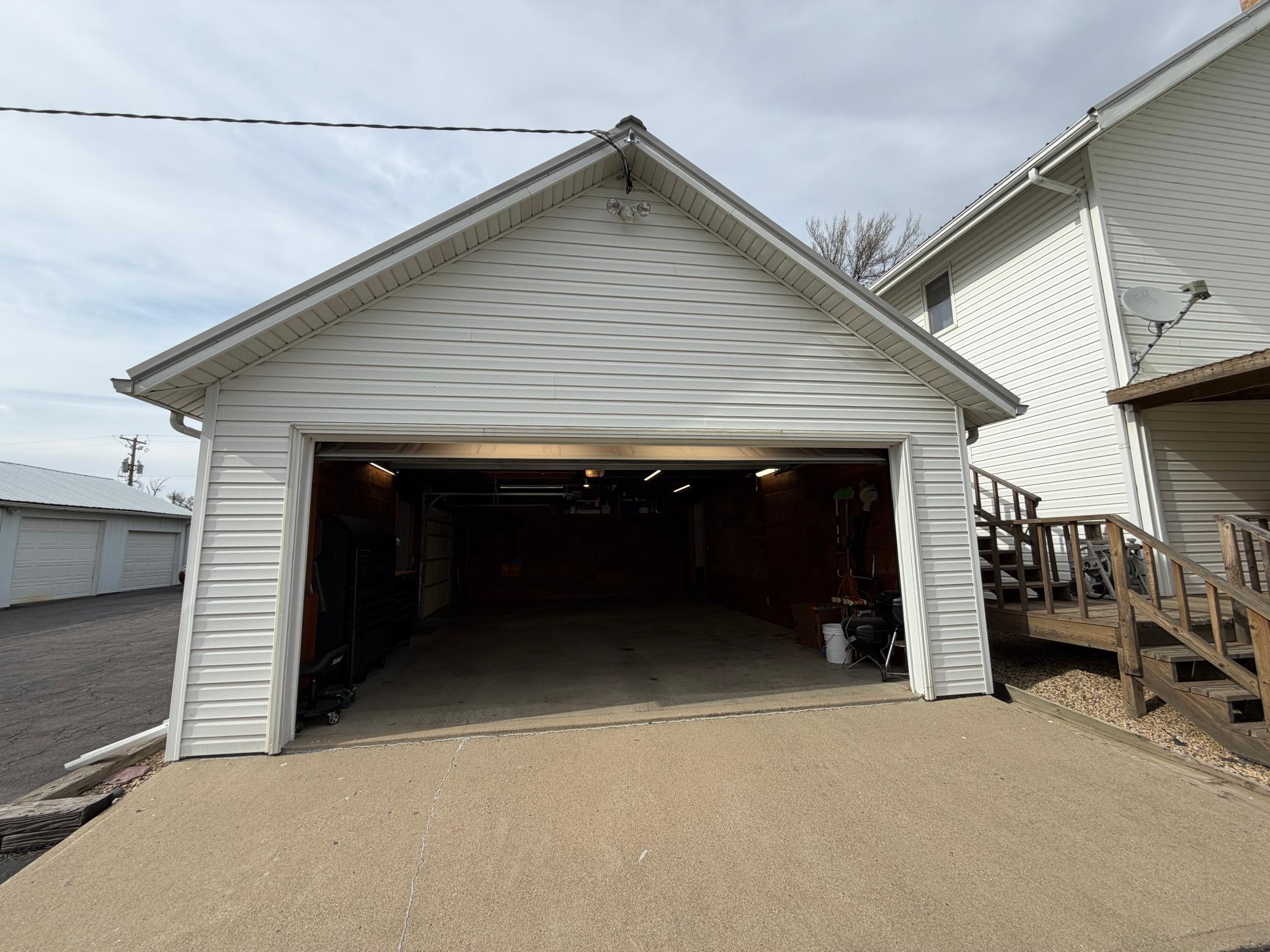 312 W Luverne Street Property Photo 70