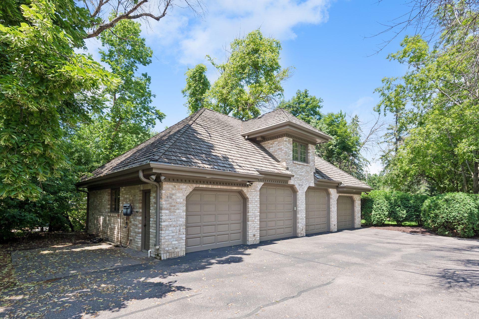 326 Ferndale Road W Property Photo 100