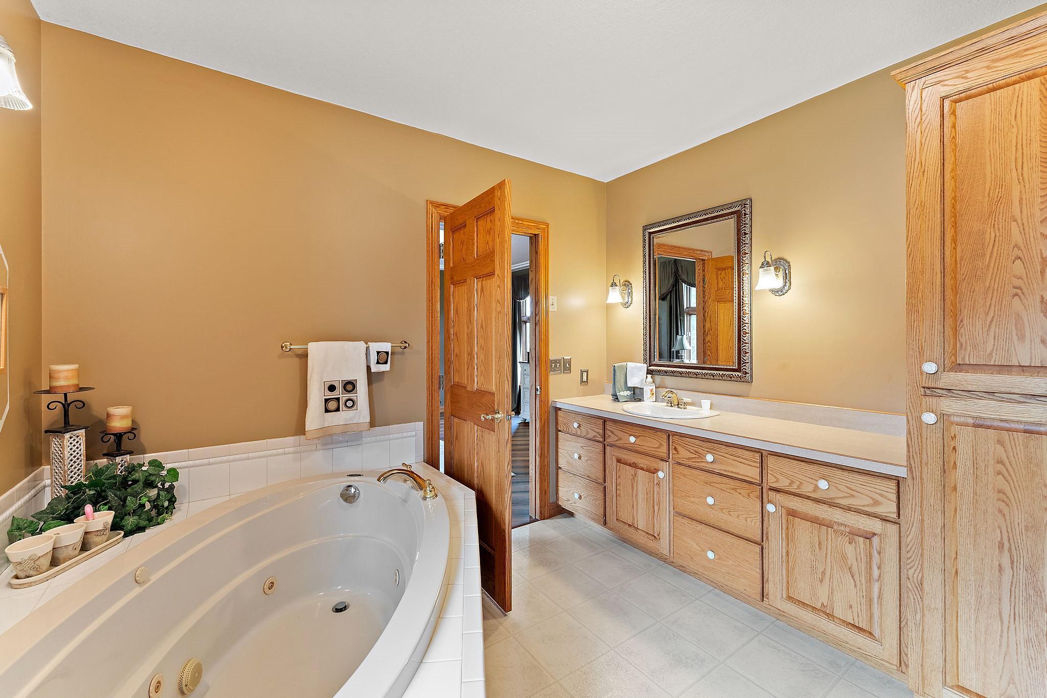 2312 Becker Trail Property Photo 30