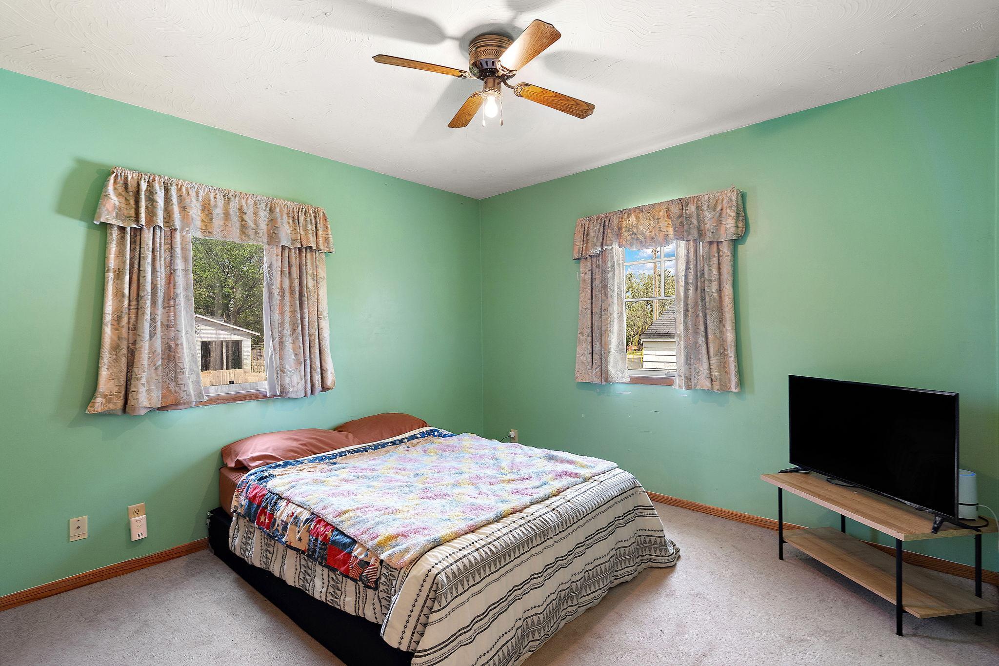 300 E State Street Property Photo 16