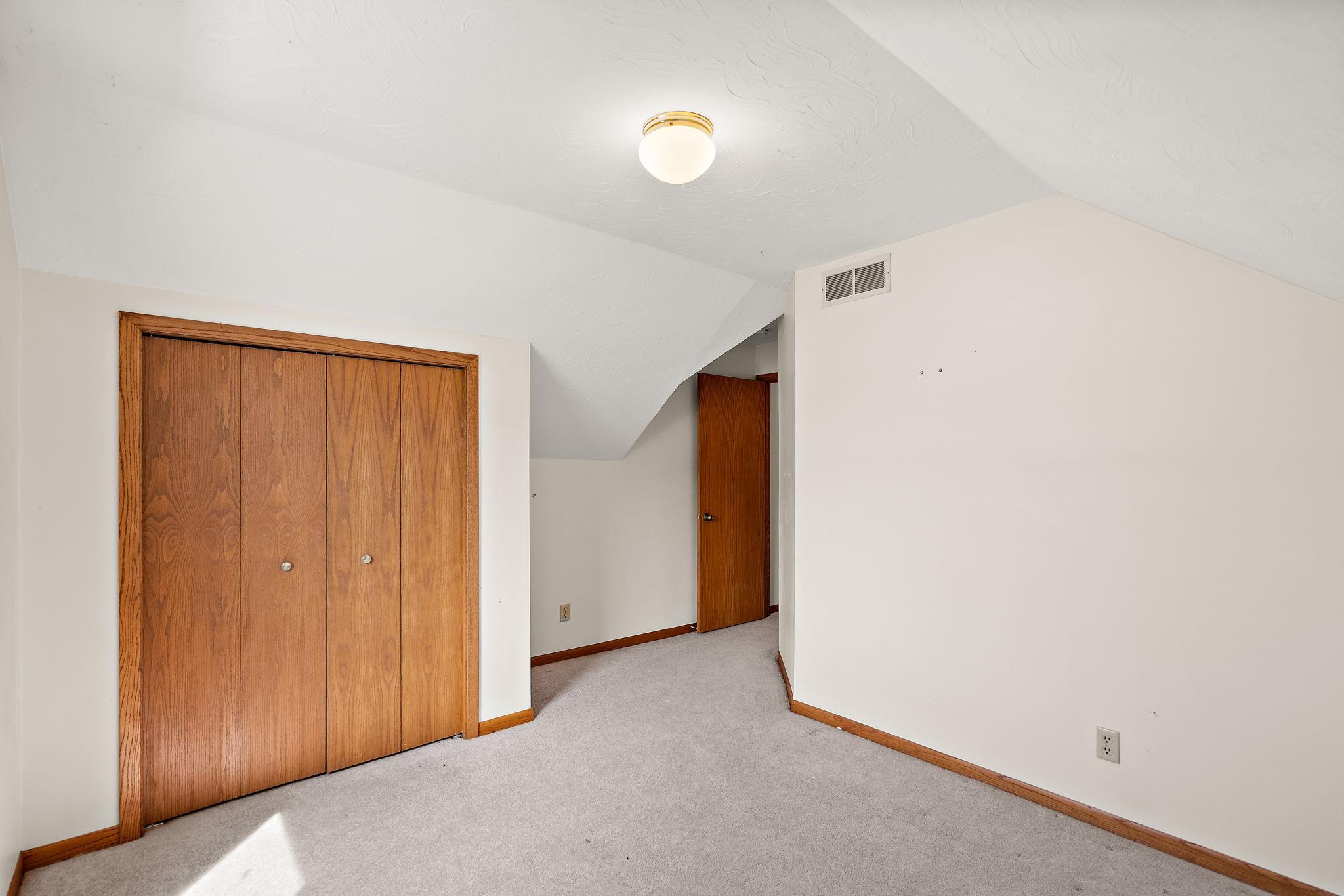 300 E State Street Property Photo 24