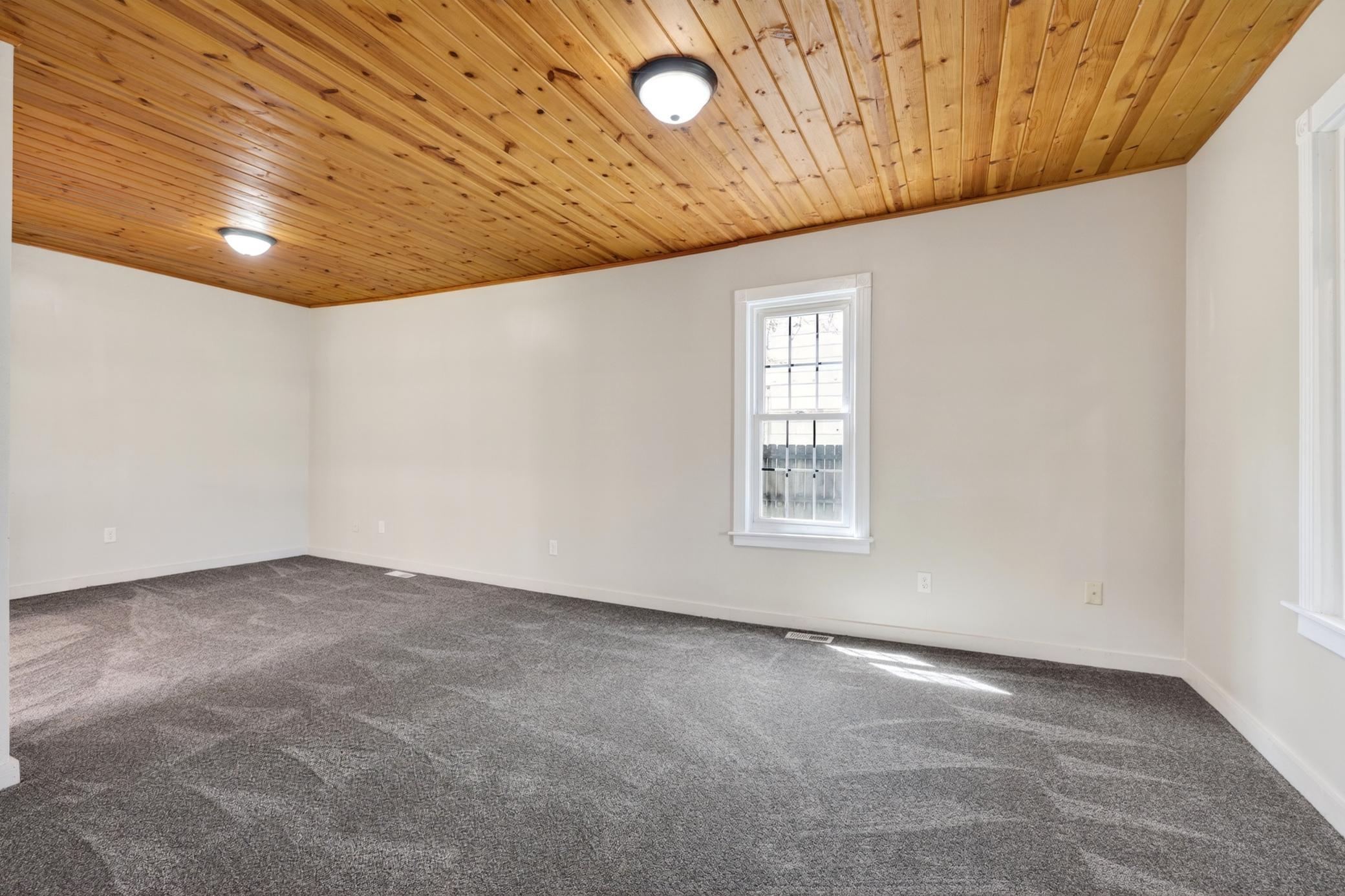 816 N Summit Street Property Photo 11