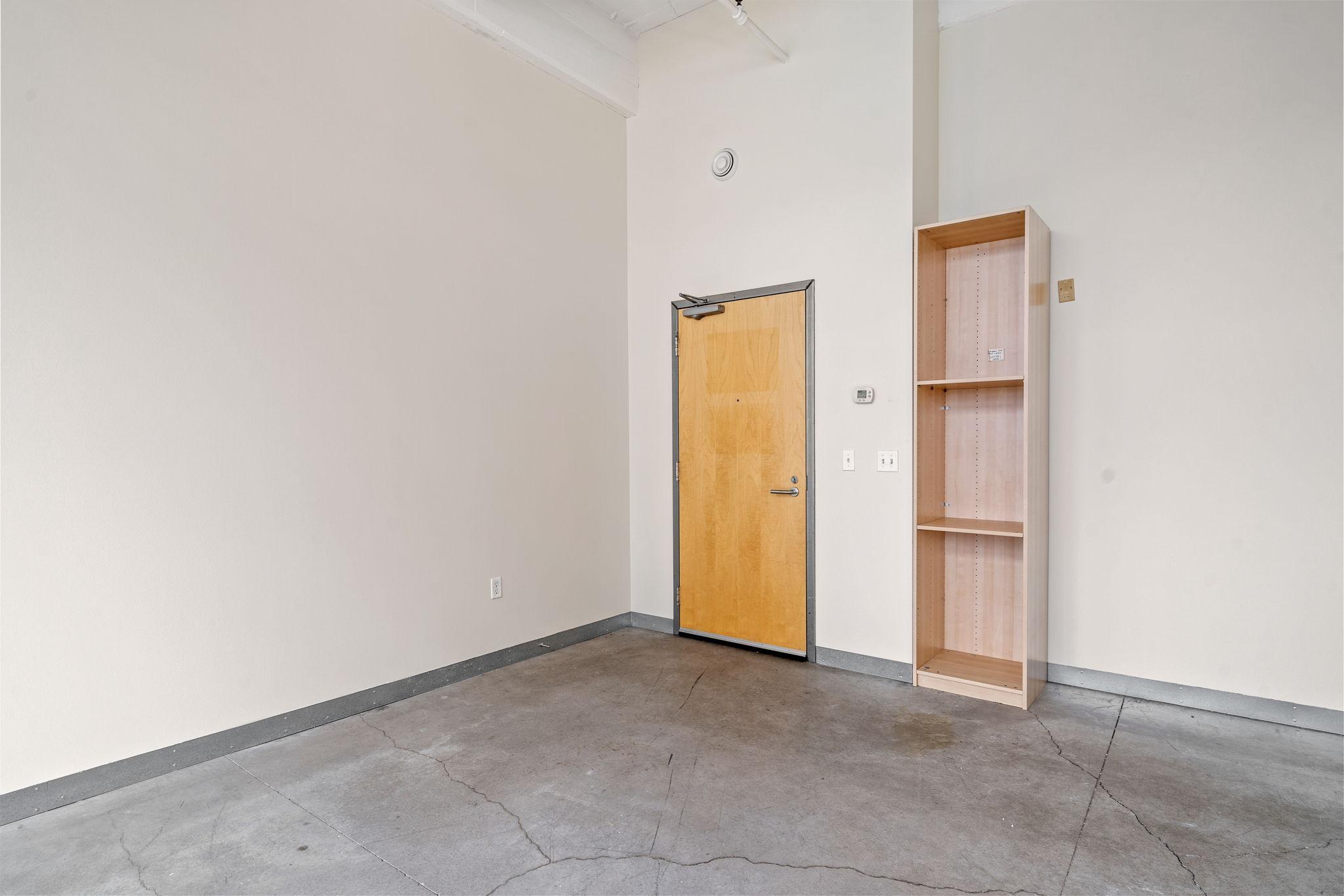 700 Washington Ave N 613 Property Photo 4