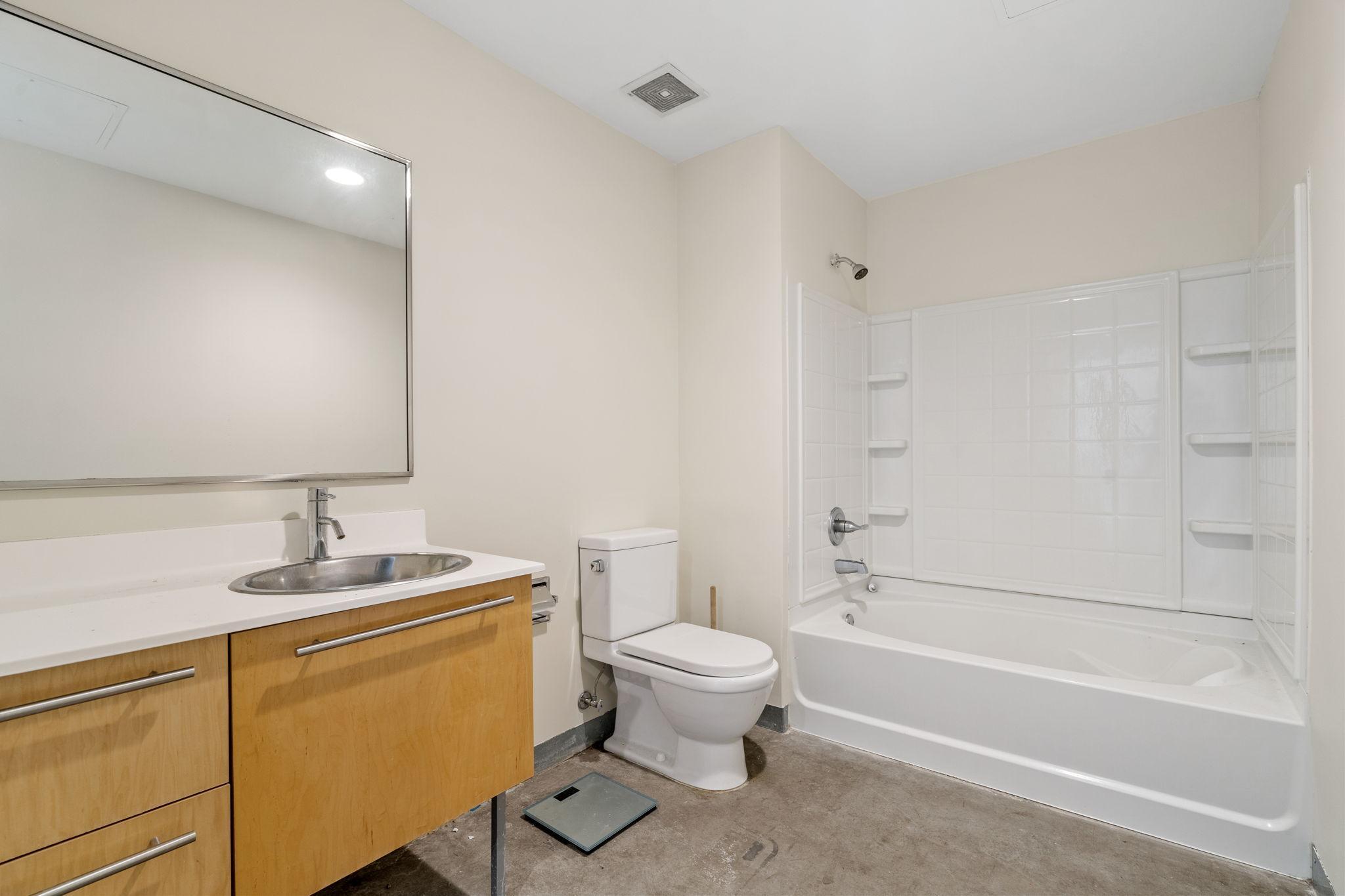 700 Washington Ave N 613 Property Photo 15