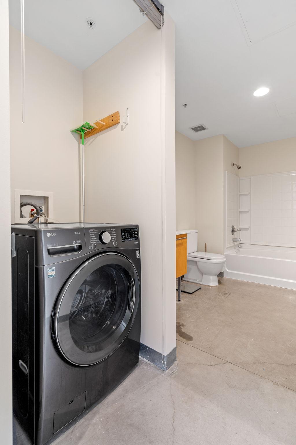700 Washington Ave N 613 Property Photo 17