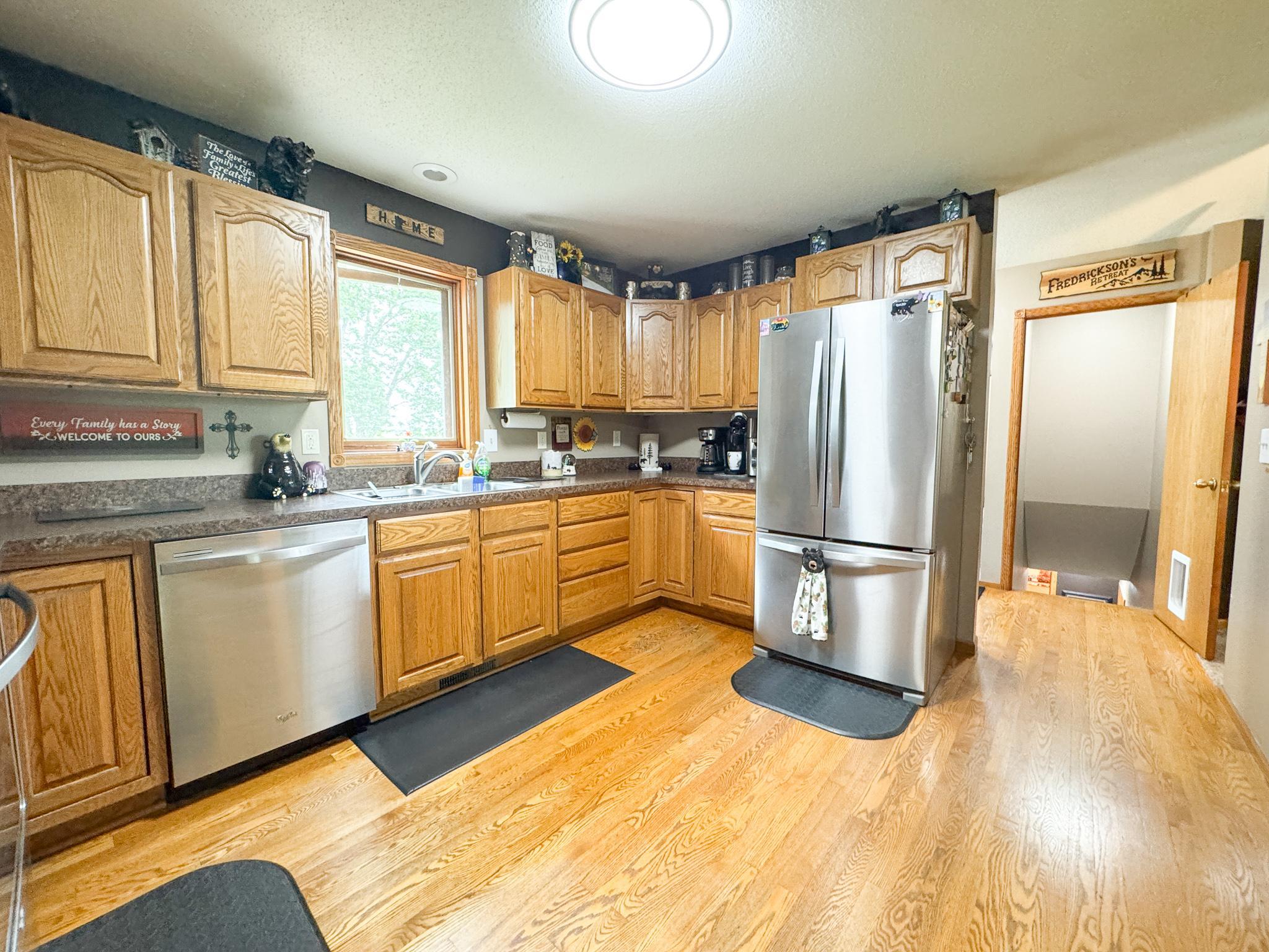 26760 Riverside Drive Property Photo 7