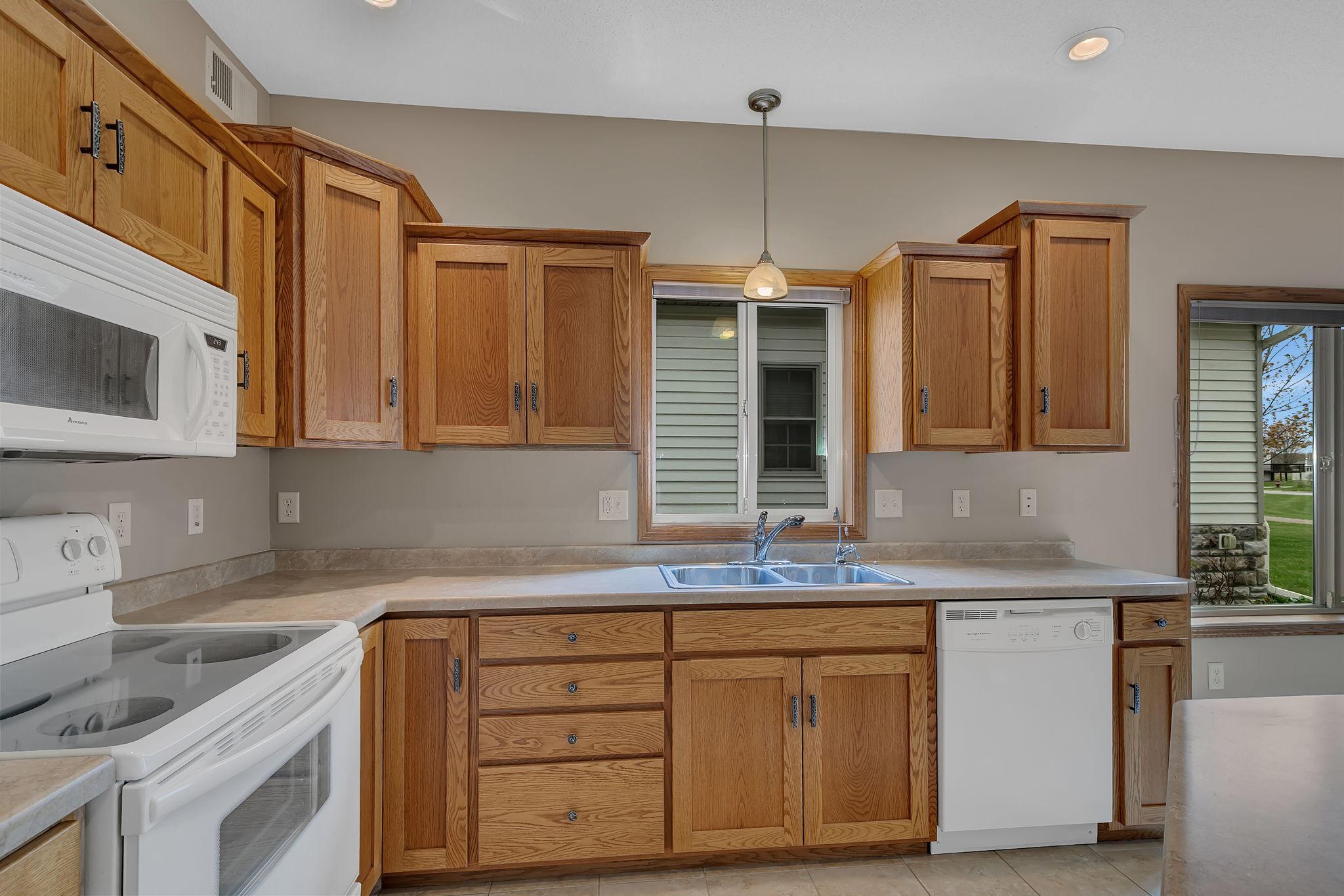 502 Graceview Loop Property Photo 6