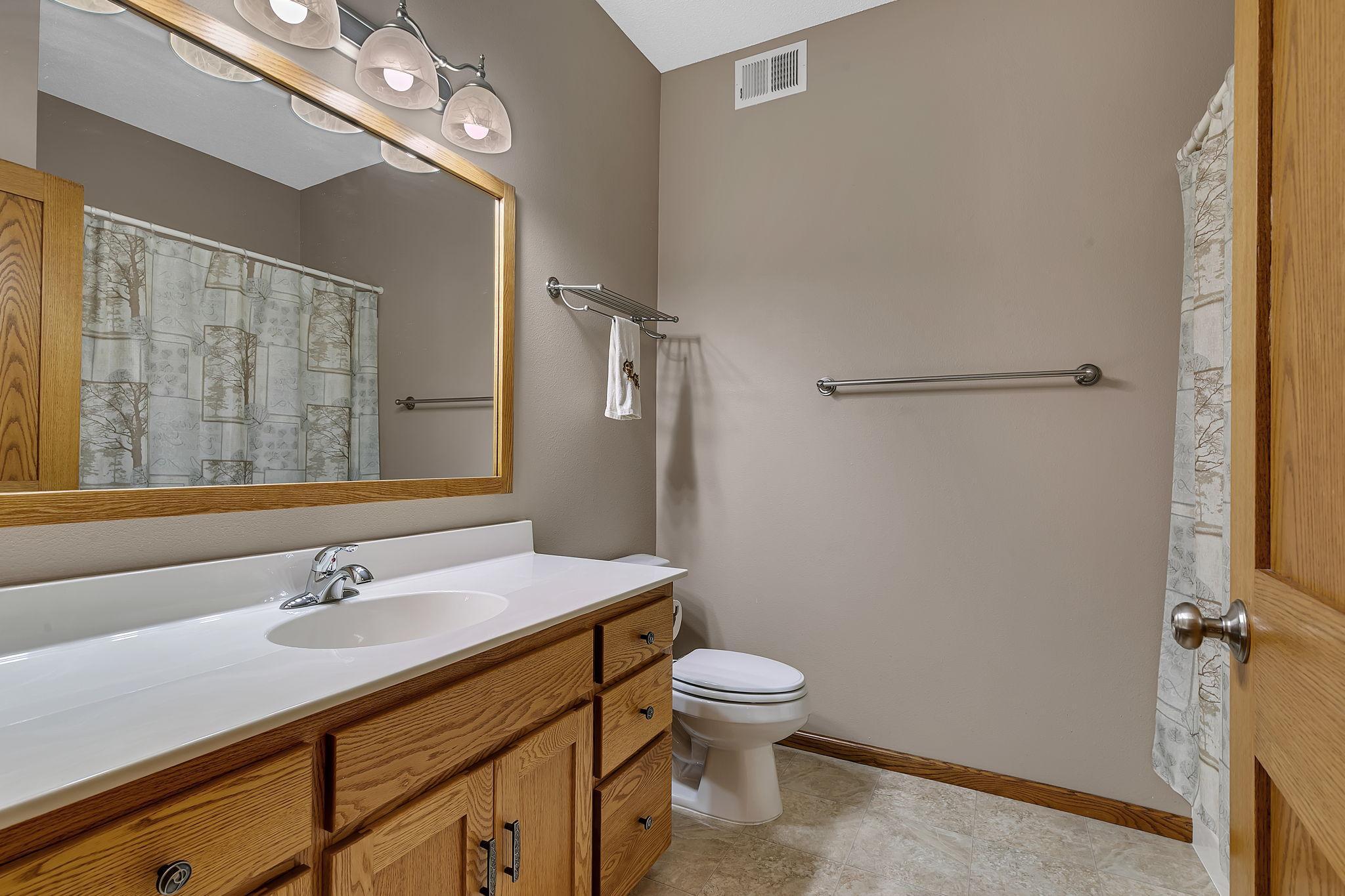 502 Graceview Loop Property Photo 17